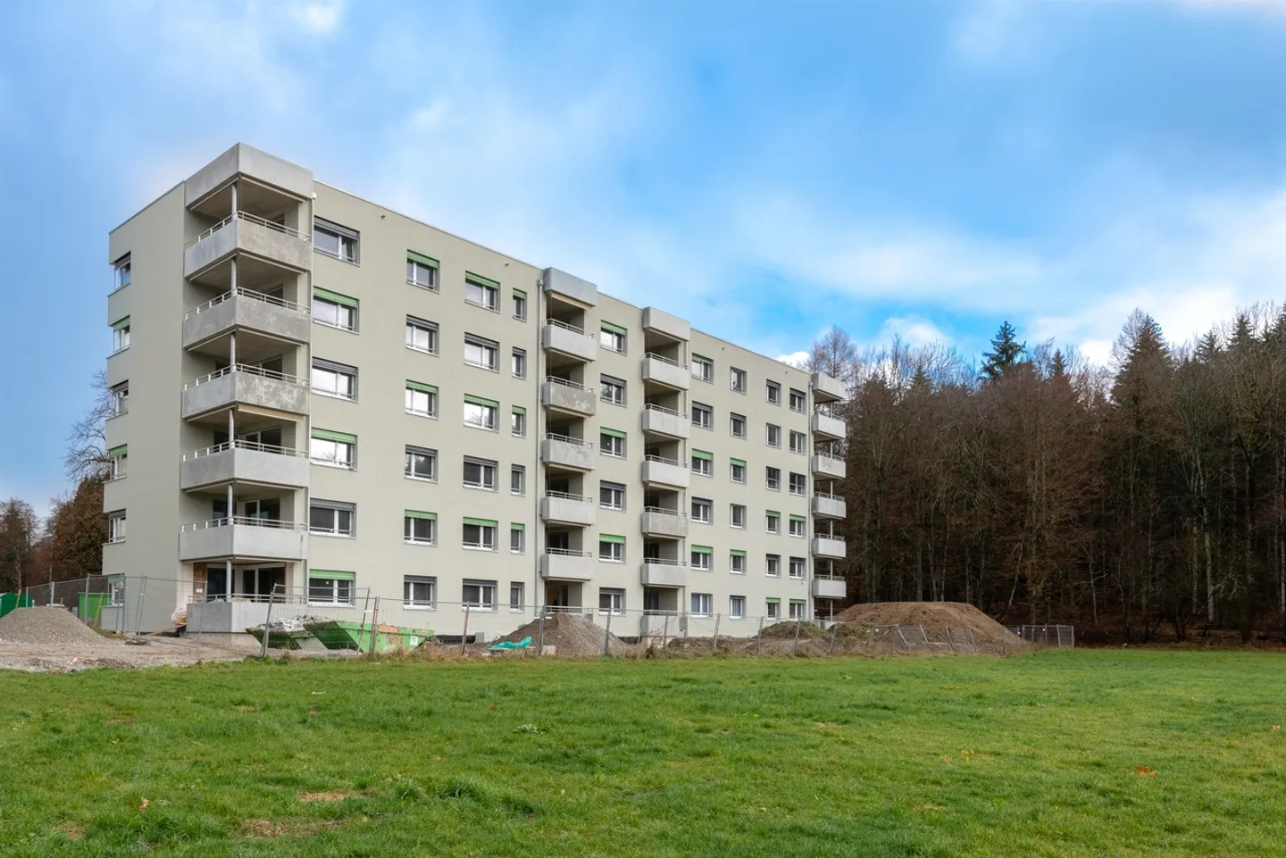 Appartement moderne dans un cadre agréable à Bulle - Photo 1 of 2