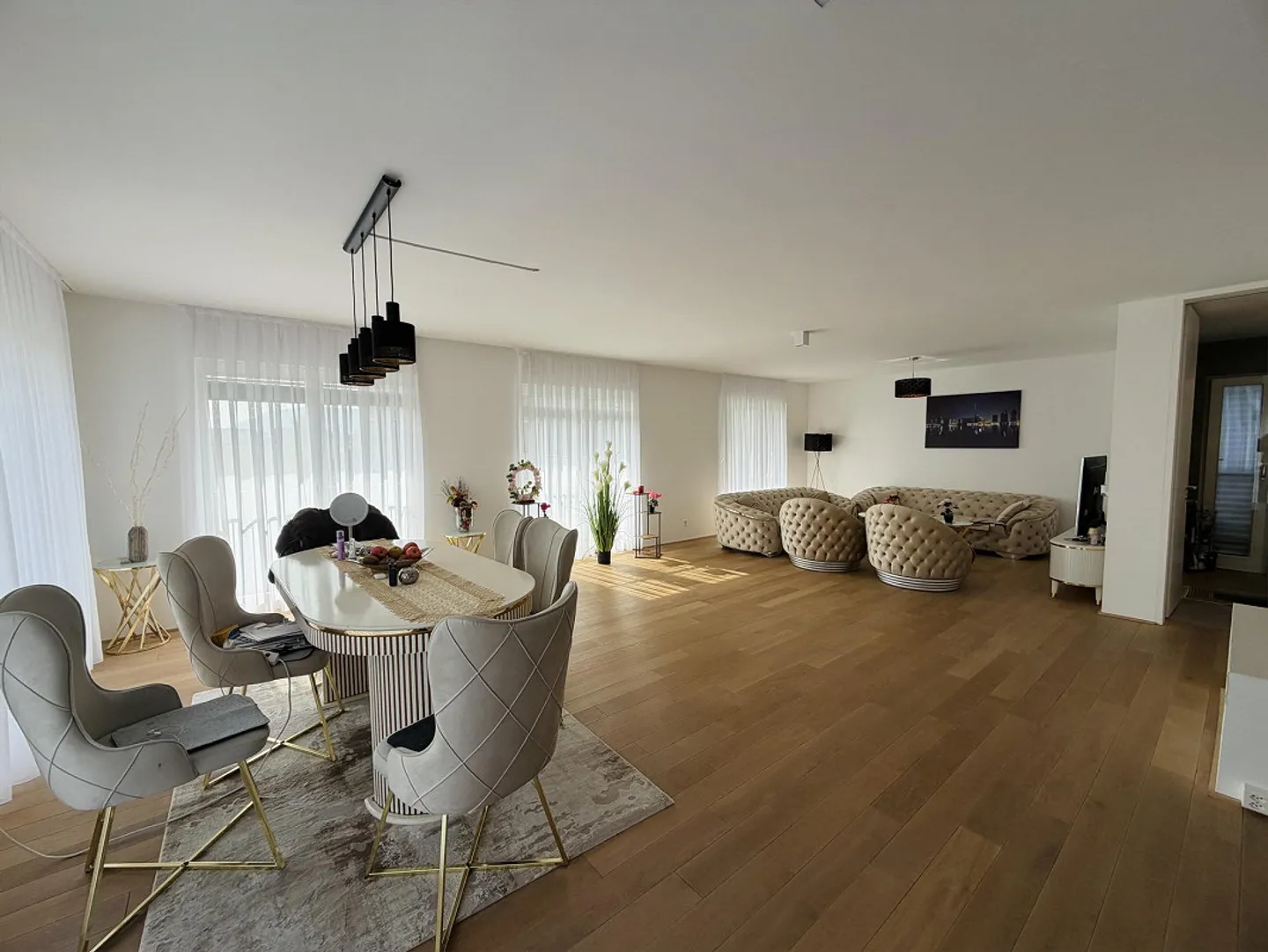 Modern 4.5-room maisonette – Green view, solar power & top location! - Photo 1 of 4