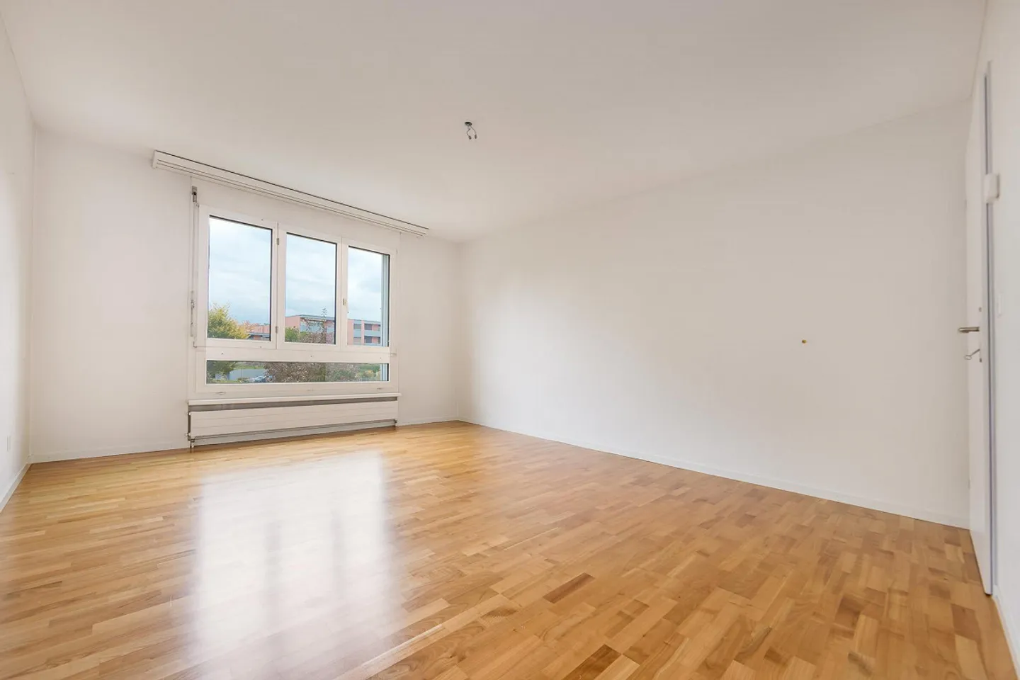 Familien willkommen - gepflegte 4.5-Zimmerwohnung im 1. OG - Foto 5 von 12