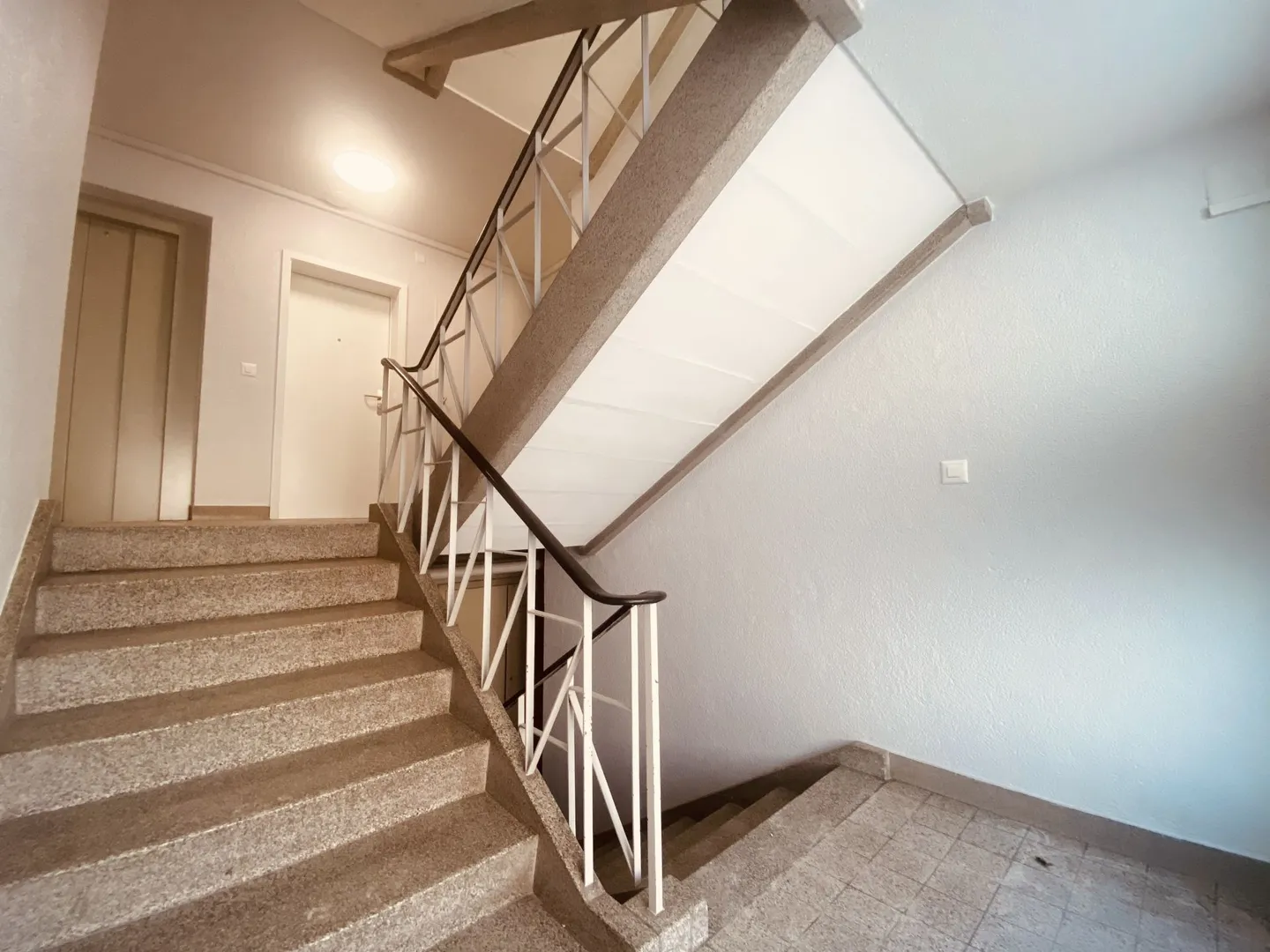 Deuxième occupation 1er étage gauche W-2001, appartement 3.5 pièces avec balcon - Photo 8 sur 8