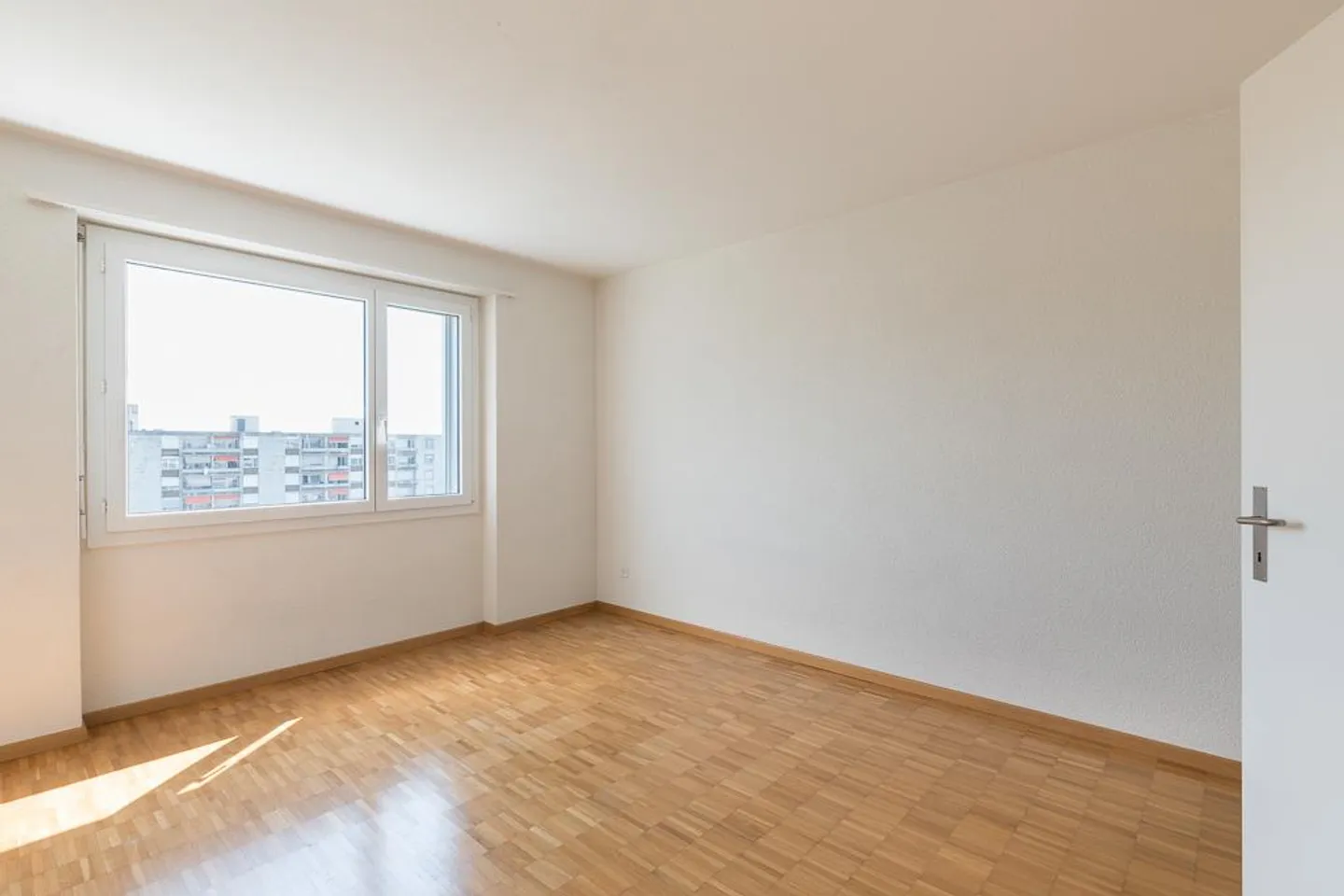Ampio appartamento duplex con vista unica su Bellach - Foto 7 di 9