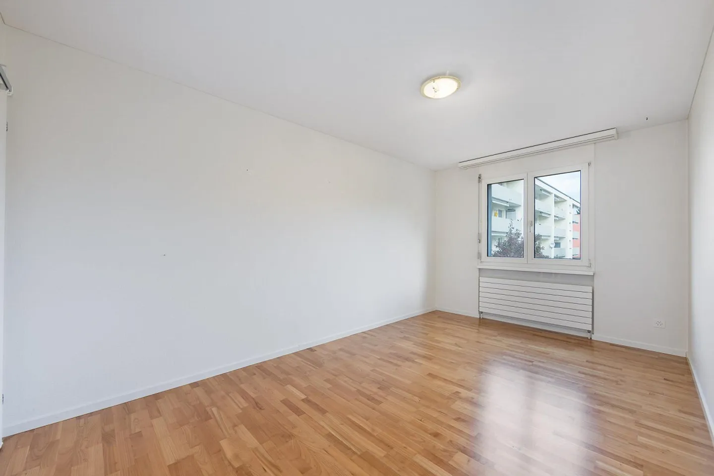 Familien willkommen - gepflegte 4.5-Zimmerwohnung im 1. OG - Foto 6 von 12