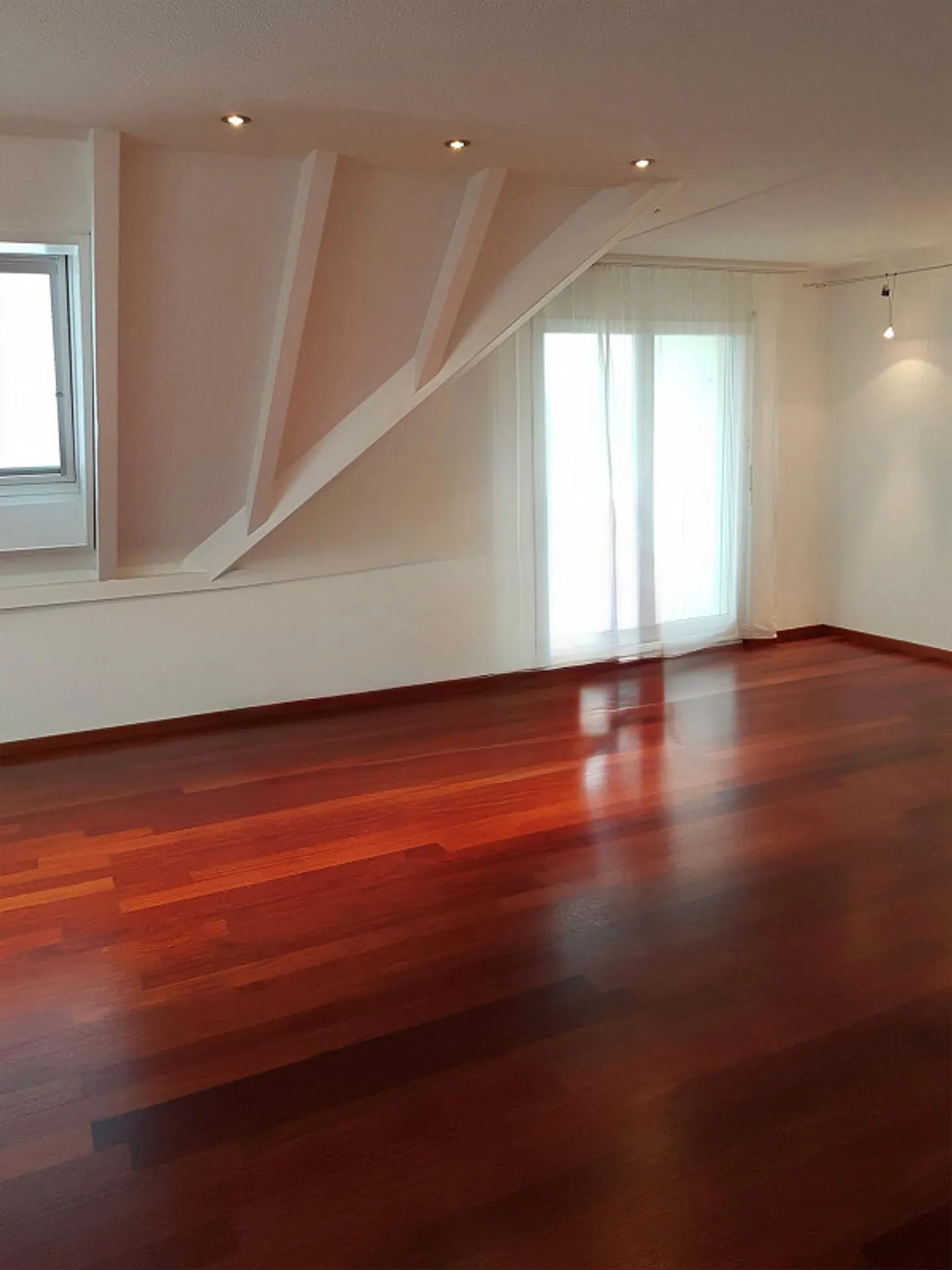 Home over two floors – Maisonette apartment with terrace - Photo 3 of 13