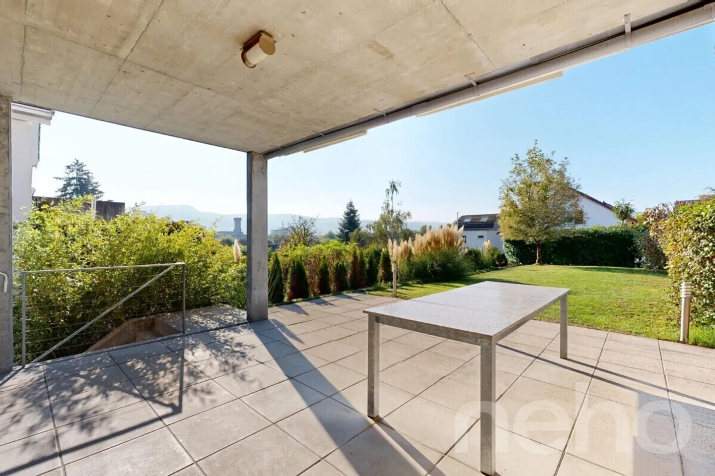 Modern 6.5-Room Detached House in Sunny Location with Low-Maintenance Garden - Photo 3 of 13