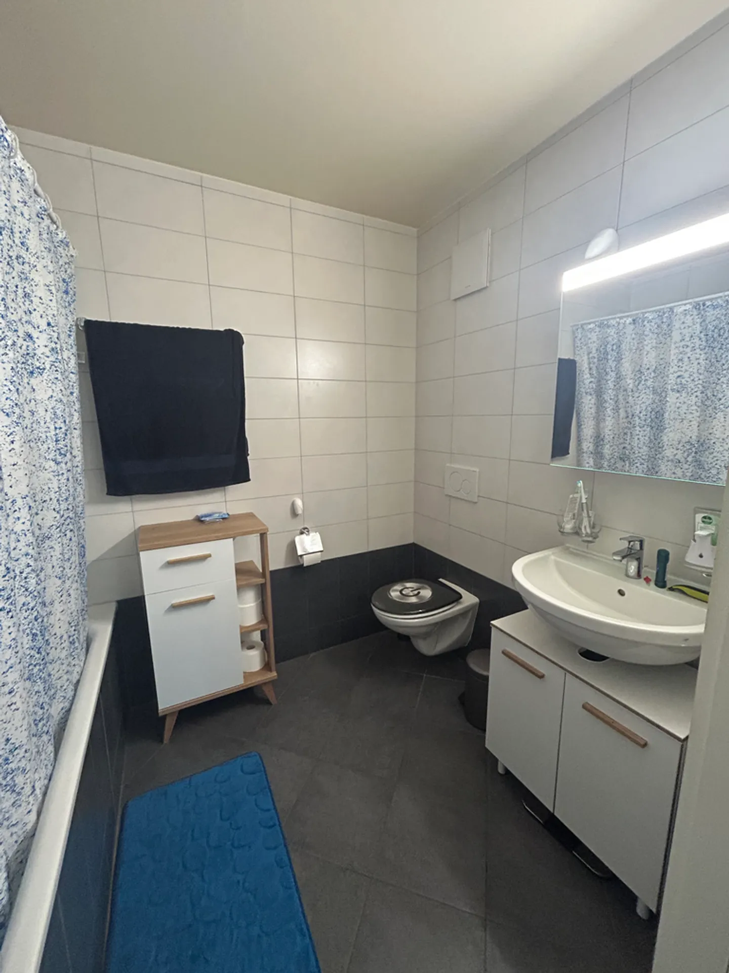 Appartamento Spazioso in Zona Tranquilla - Foto 8 di 9