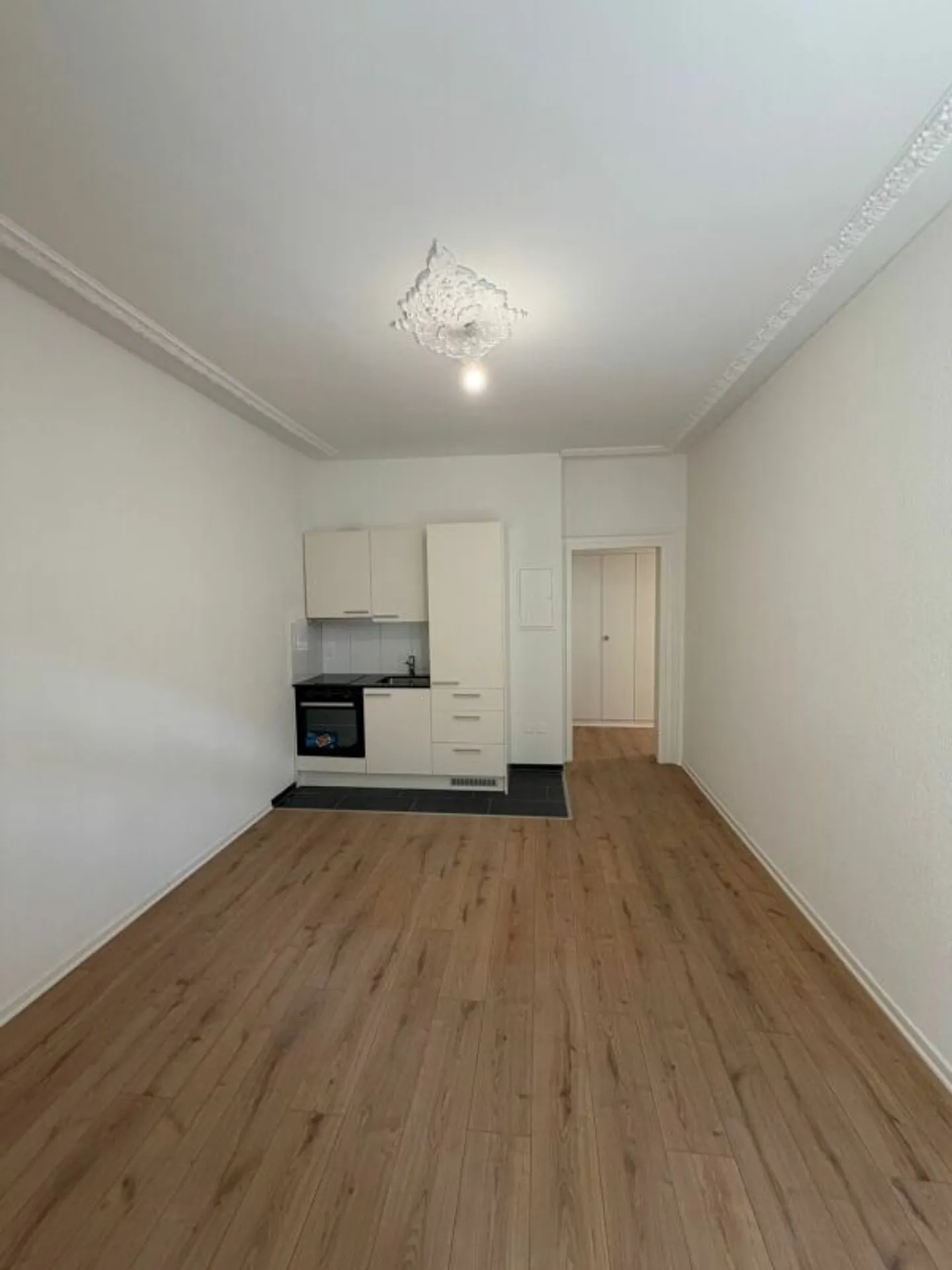Wohnung: Charmant, frisch saniert - Foto 3 von 6
