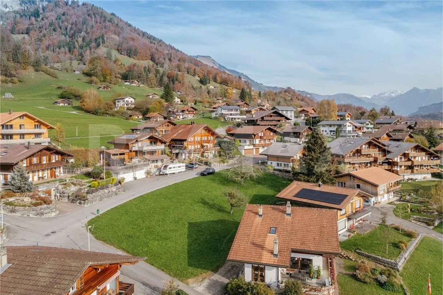 Nouveau projet de construction à Brienz sur le lac de Brienz : De véritables bijoux résidentiels sont en cours de création ici - Photo 12 sur 12