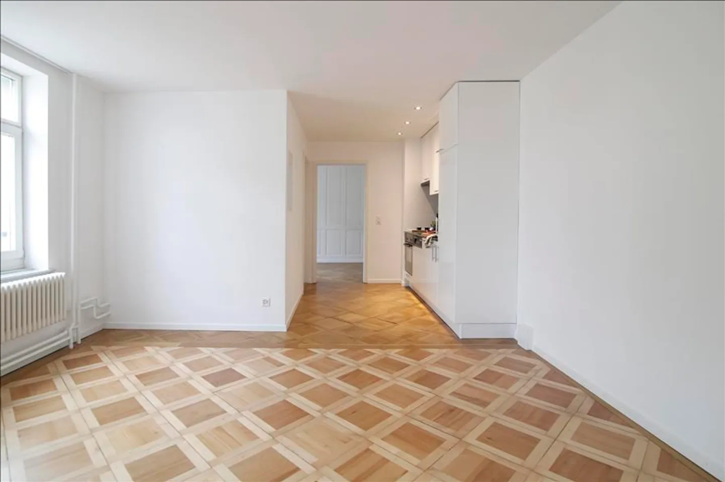 Appartamento d'epoca con charme cerca nuovo residente! - Foto 2 di 9