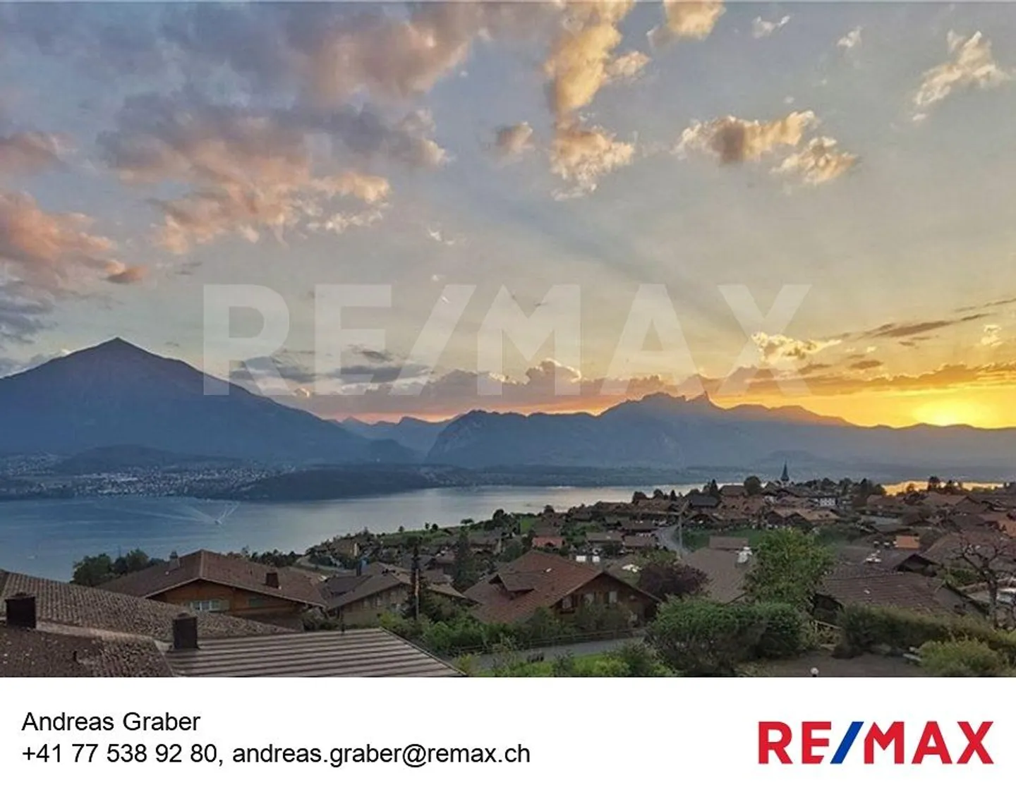 Appartamento duplex lussuoso a Sigriswil con vista sulle montagne e sul lago - Foto 1 di 13