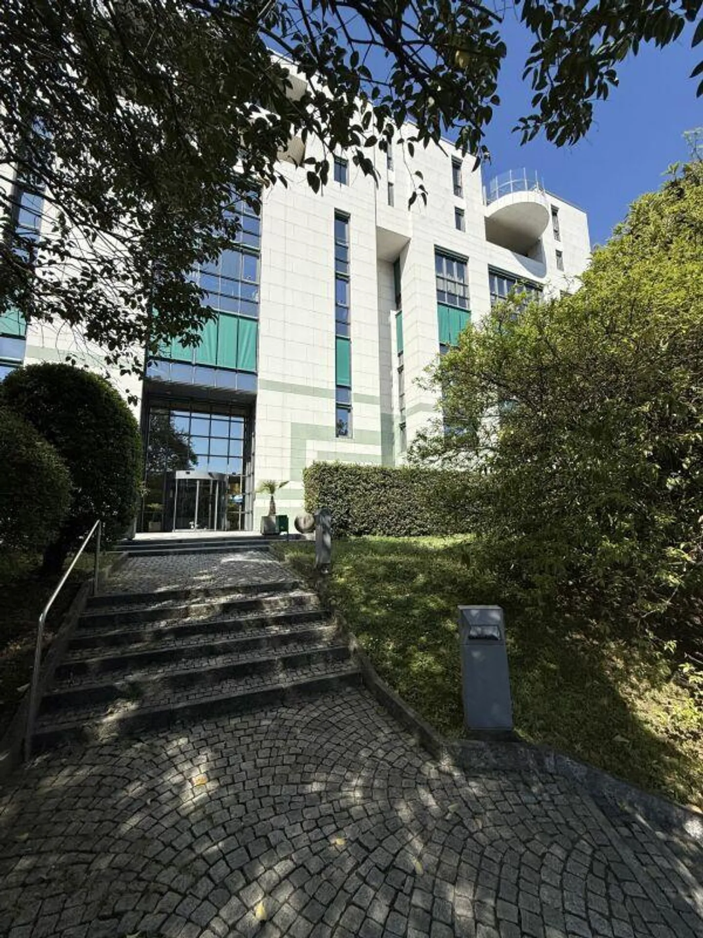 Prestigious office with a dominant view of the city. Suitable for mixed use... - Photo 2 of 8