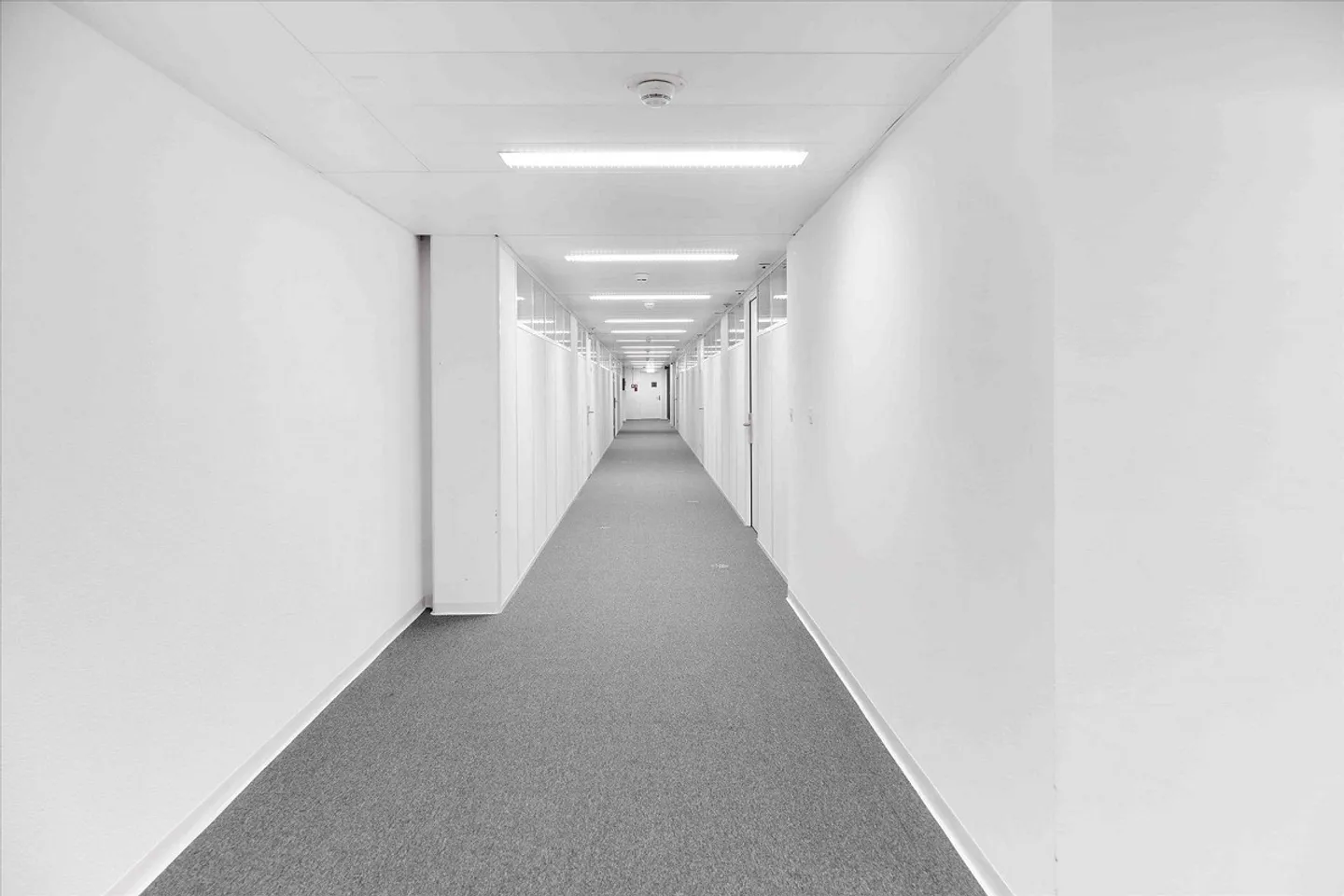 Spazio ufficio da 135 a 1500 m2 sviluppato - nell'area Riverside ... - Foto 10 di 11