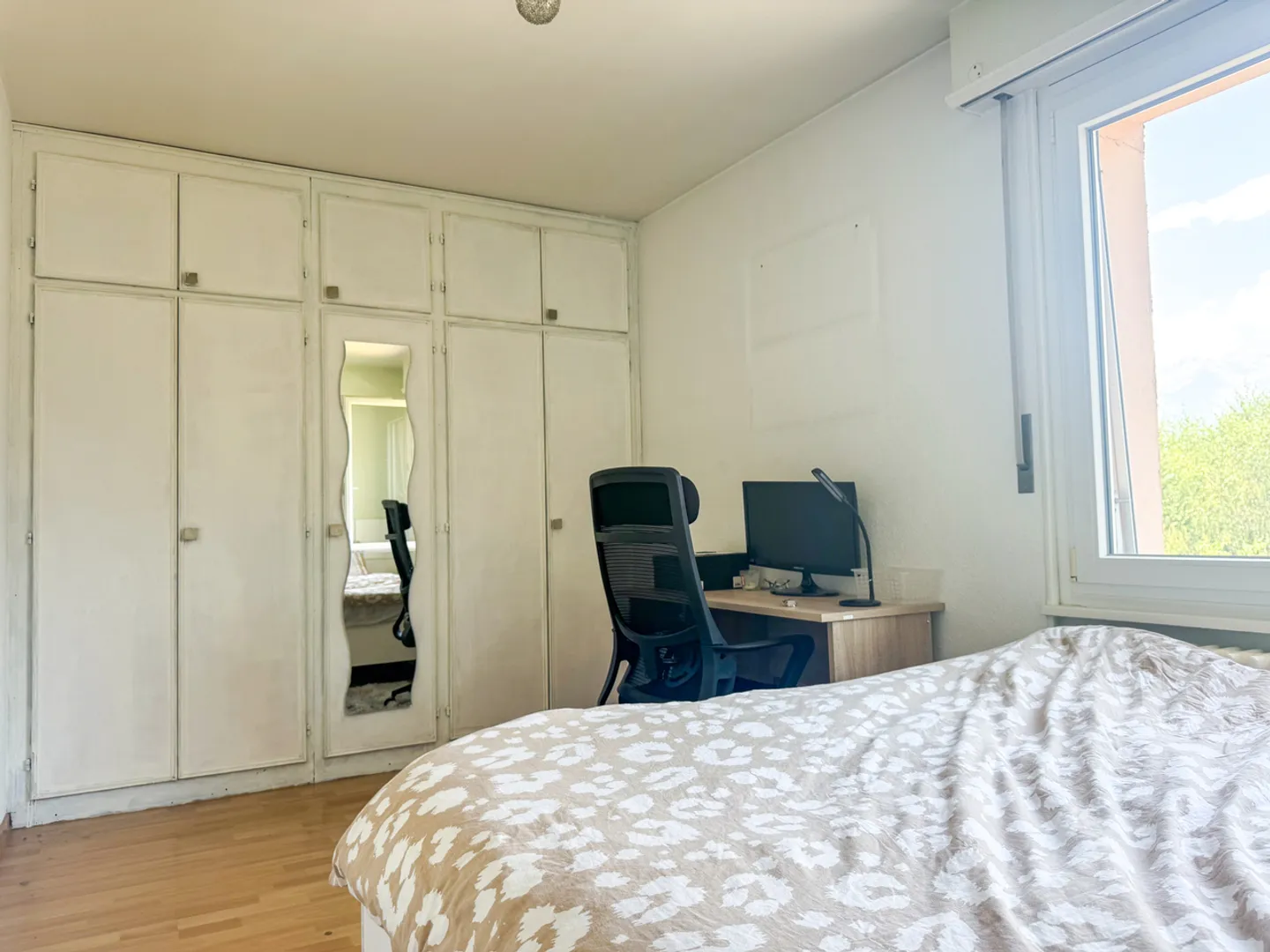 Charming Penthouse in Monthey - Photo 12 of 18