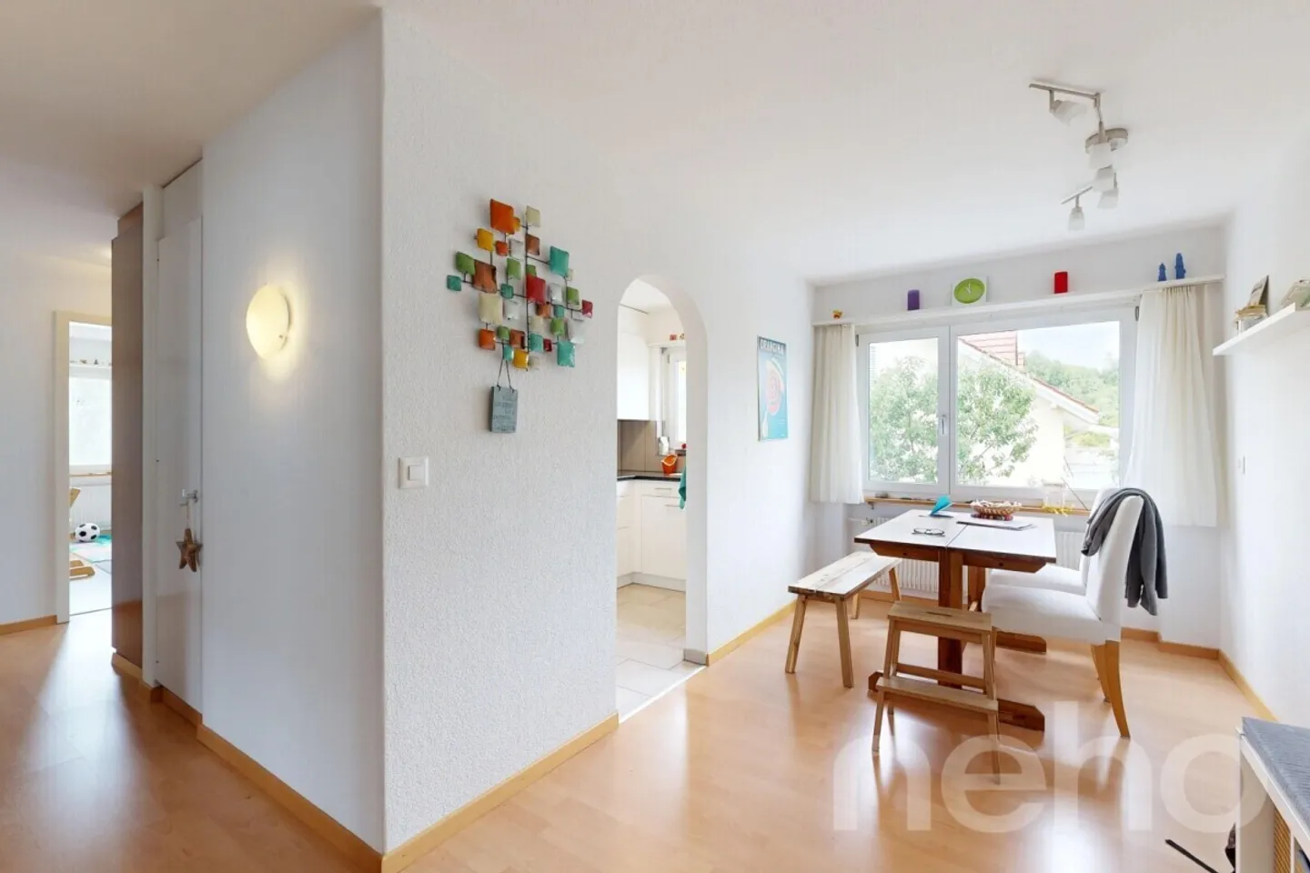 Spacious 4.5-room apartment with separate studio - Photo 3 of 12