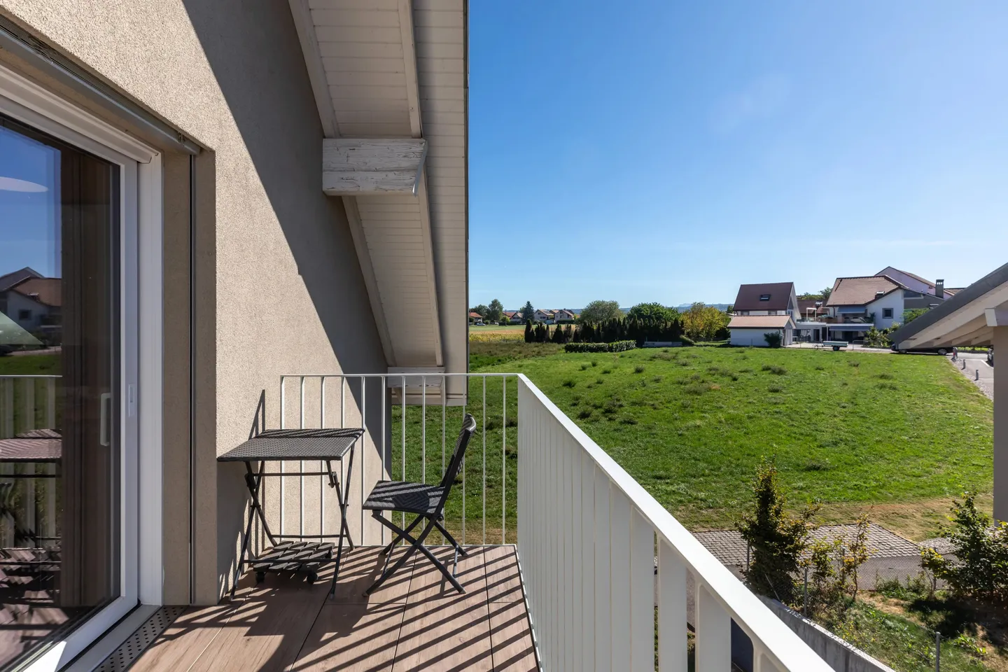 Bright Office Space with Balcony - Photo 10 of 12