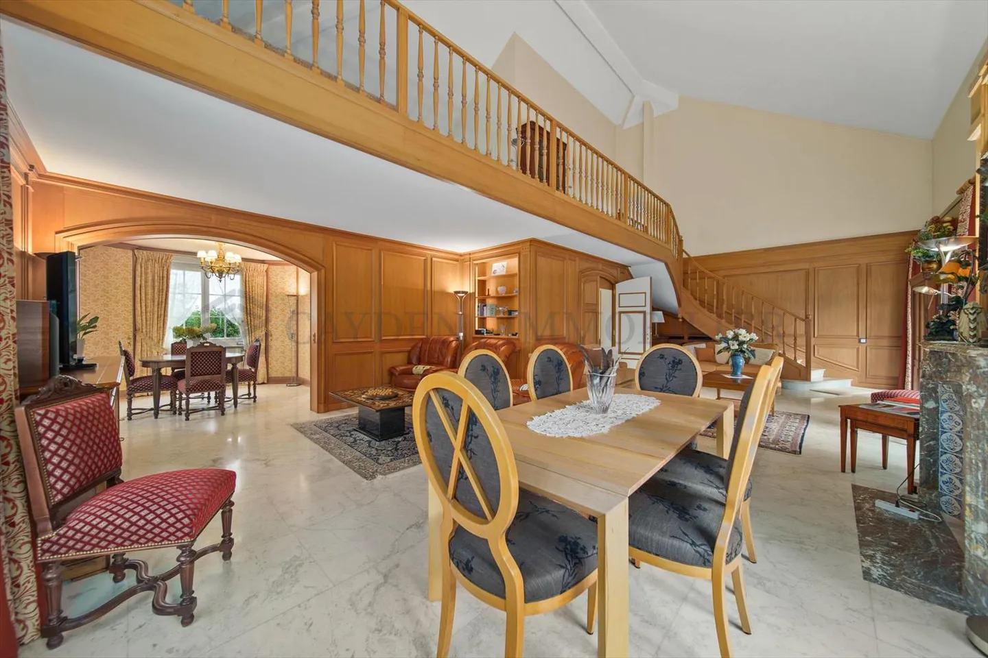 Magnifique villa de 4 chambres avec piscine et vue lac - Photo 3 sur 3