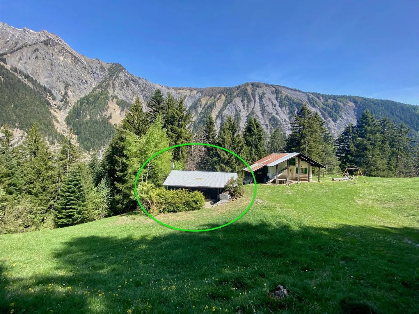 Chalet for sale - Photo 1 of 13