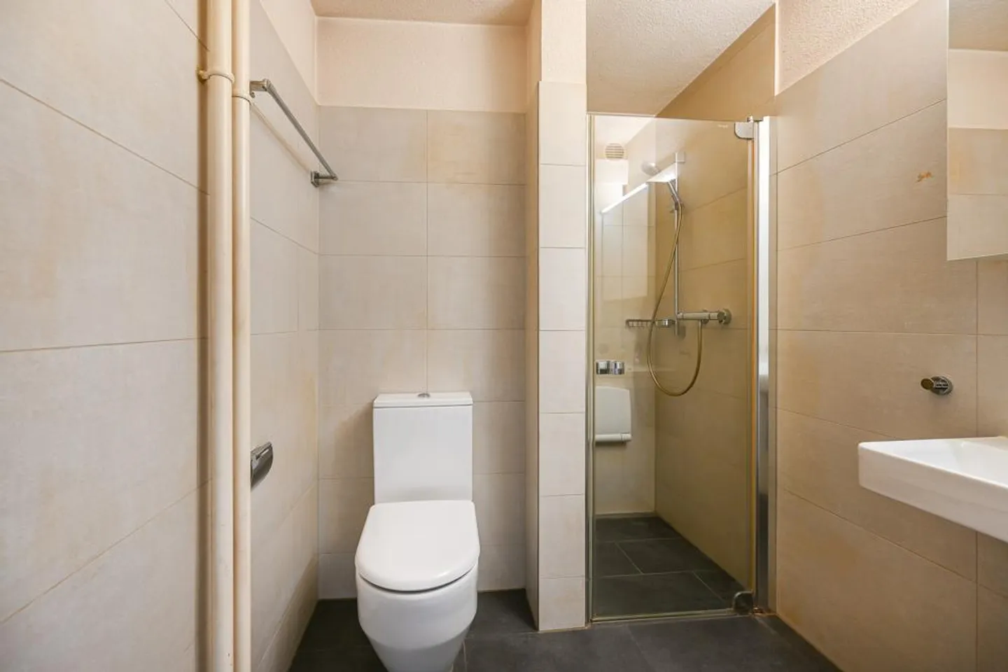 Maison calme avec terrasse et jardin - Photo 5 sur 7