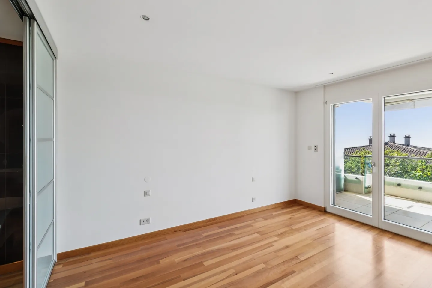 Superbo appartamento di 3,5 locali con terrazza e una bellissima vista - Foto 8 di 9