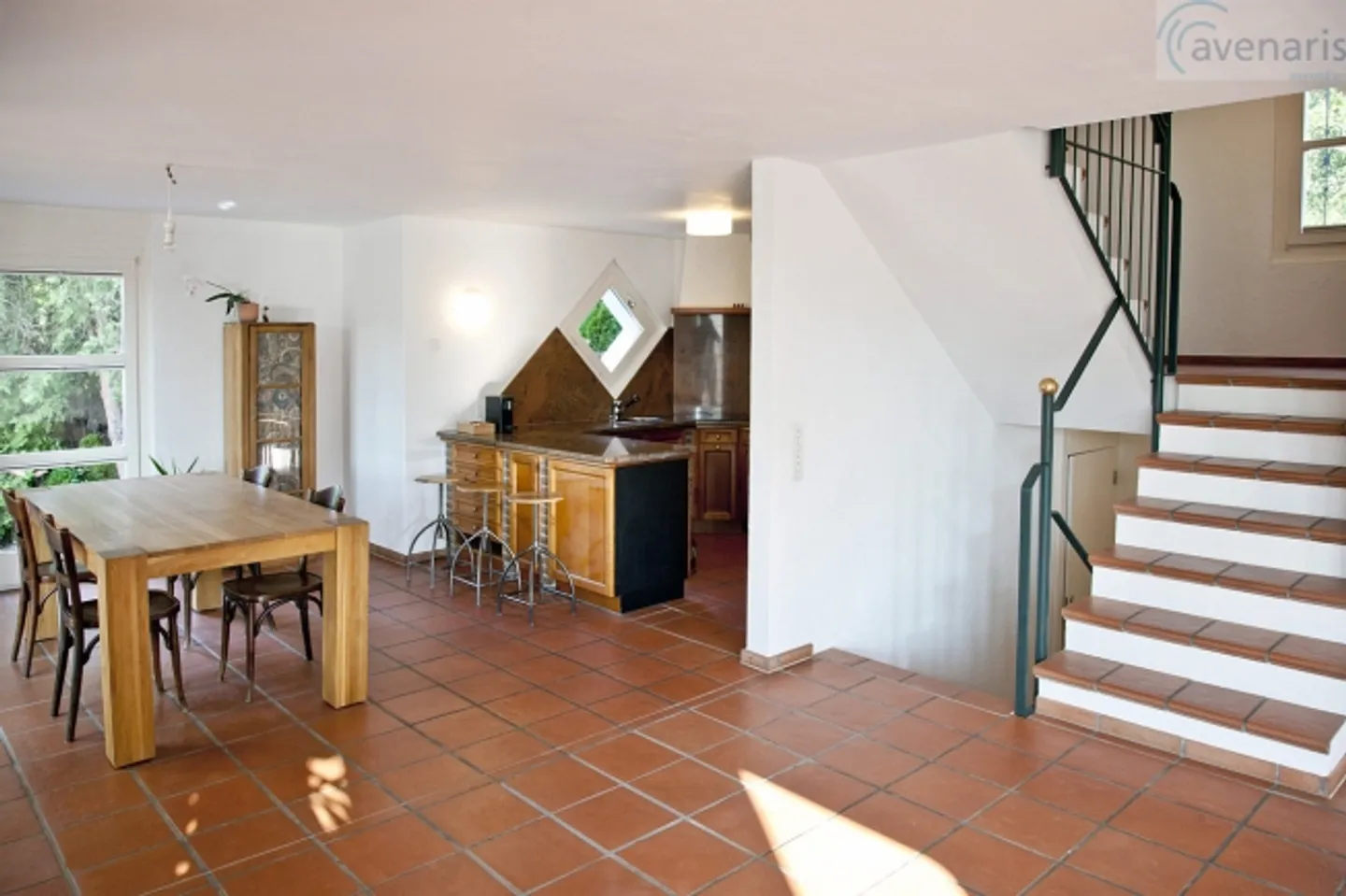 Einzigartige Liegenschaft mit Panoramablick und beheiztem Indoor-Pool - Foto 4 von 16