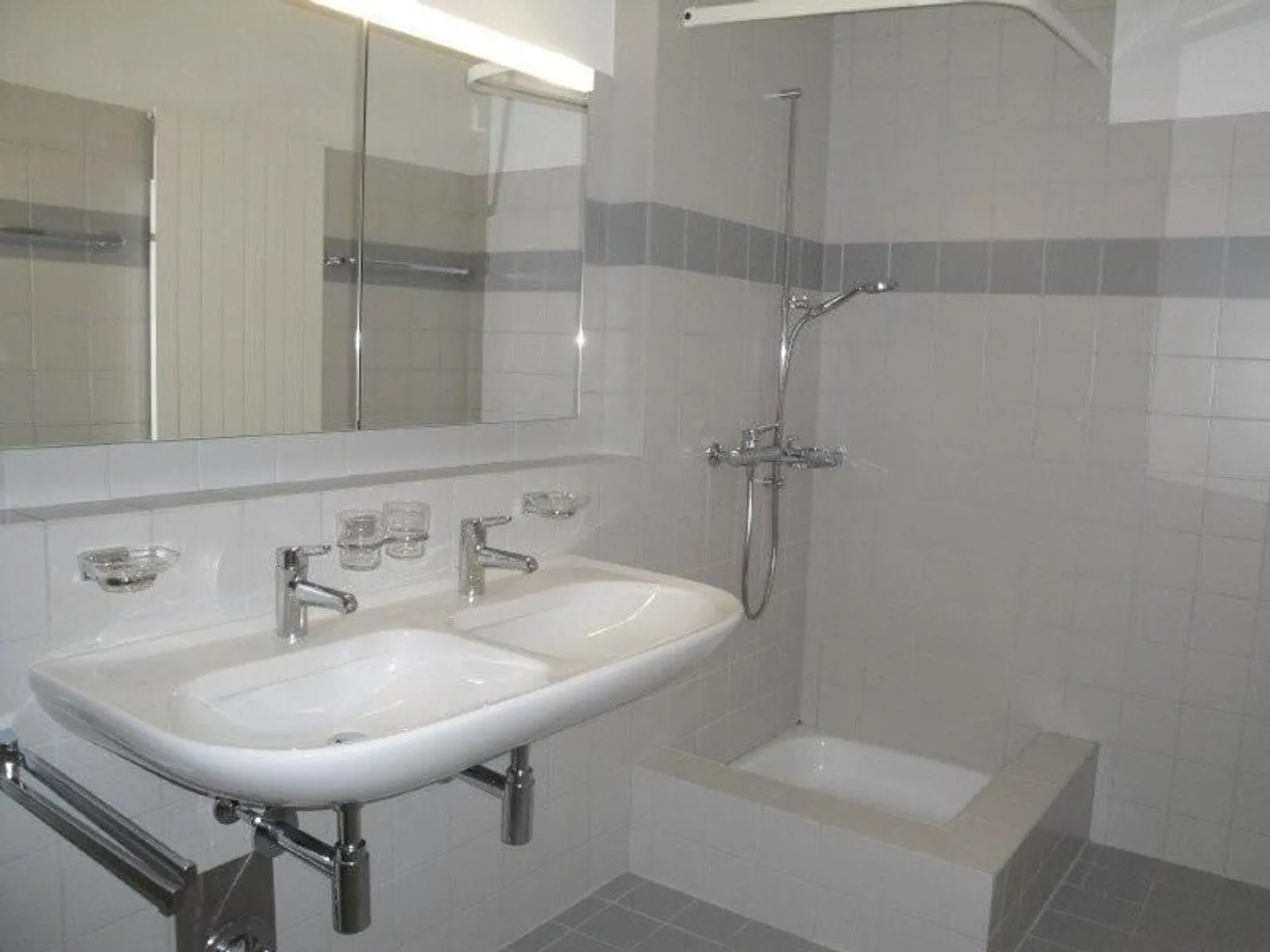 Appartamento moderno in zona familiare - Foto 5 di 10