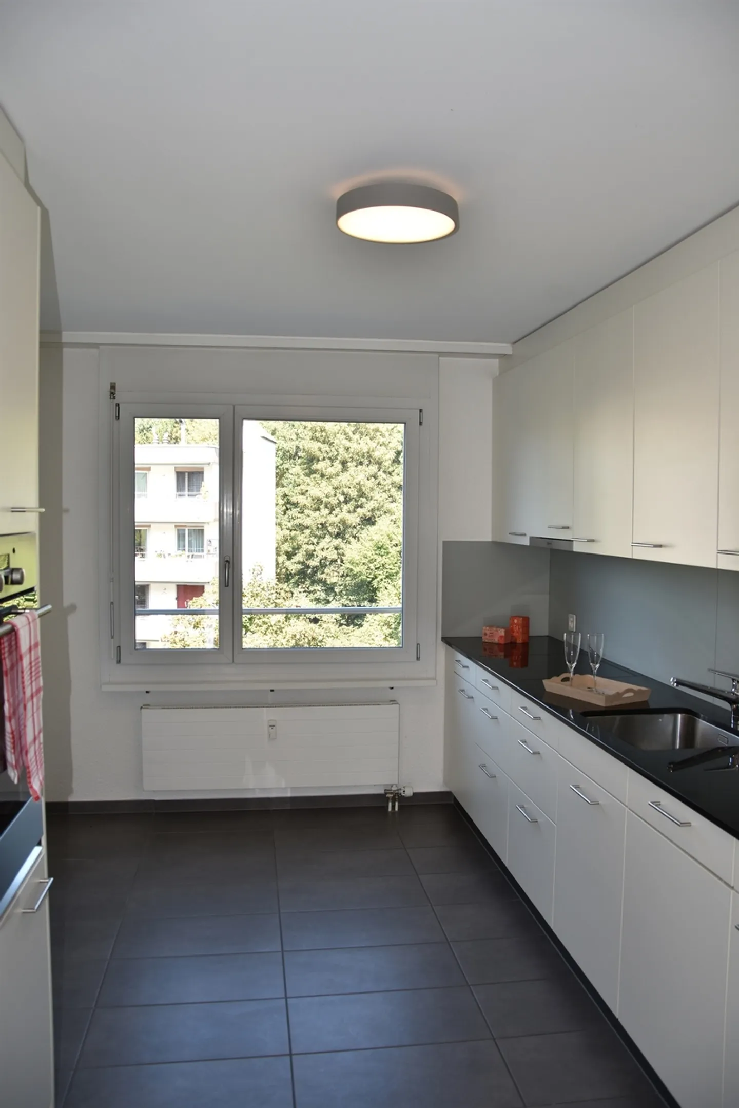Spacious apartment with fireplace - Photo 7 of 10