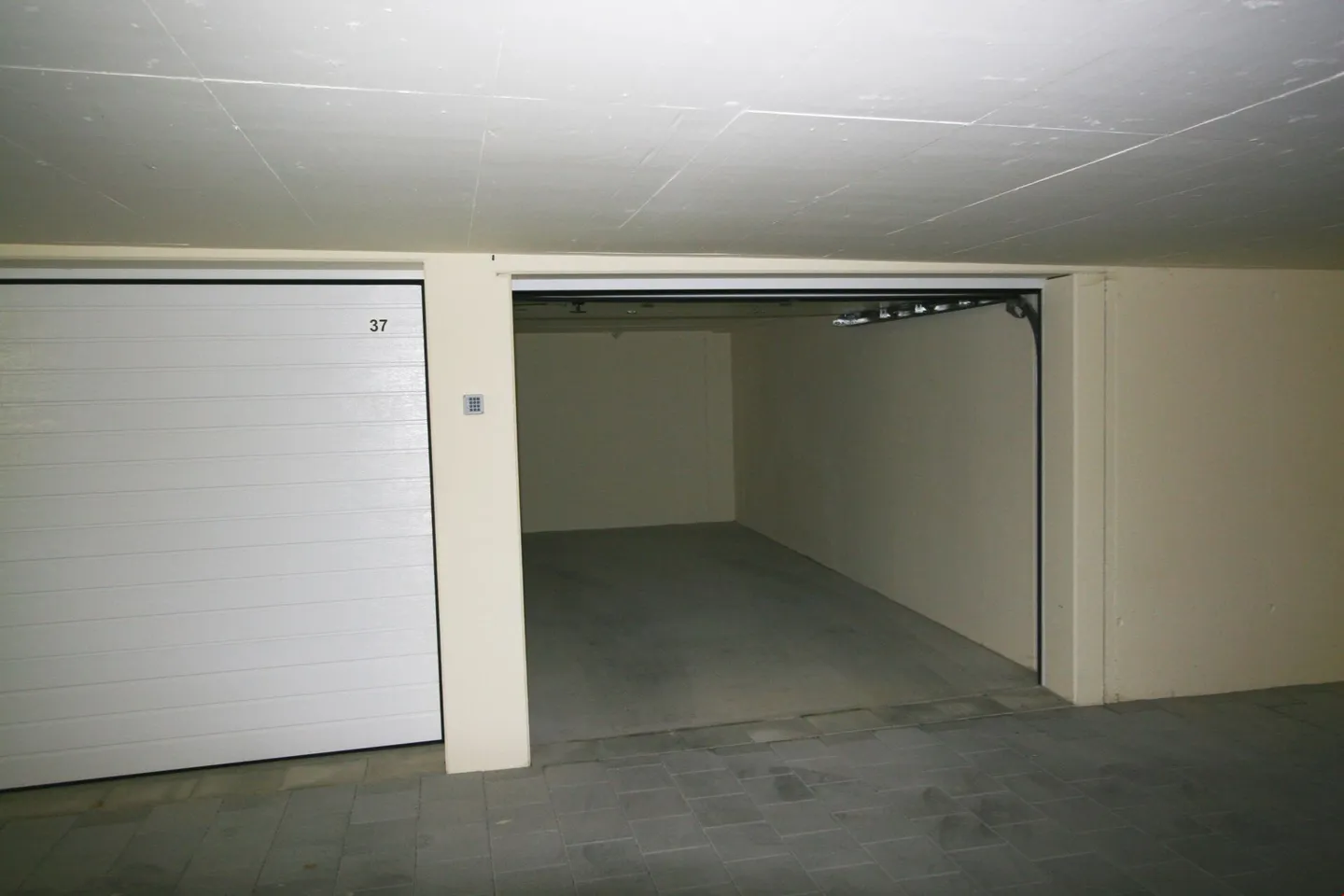 Massima sicurezza - box garage chiudibili - Foto 3 di 3