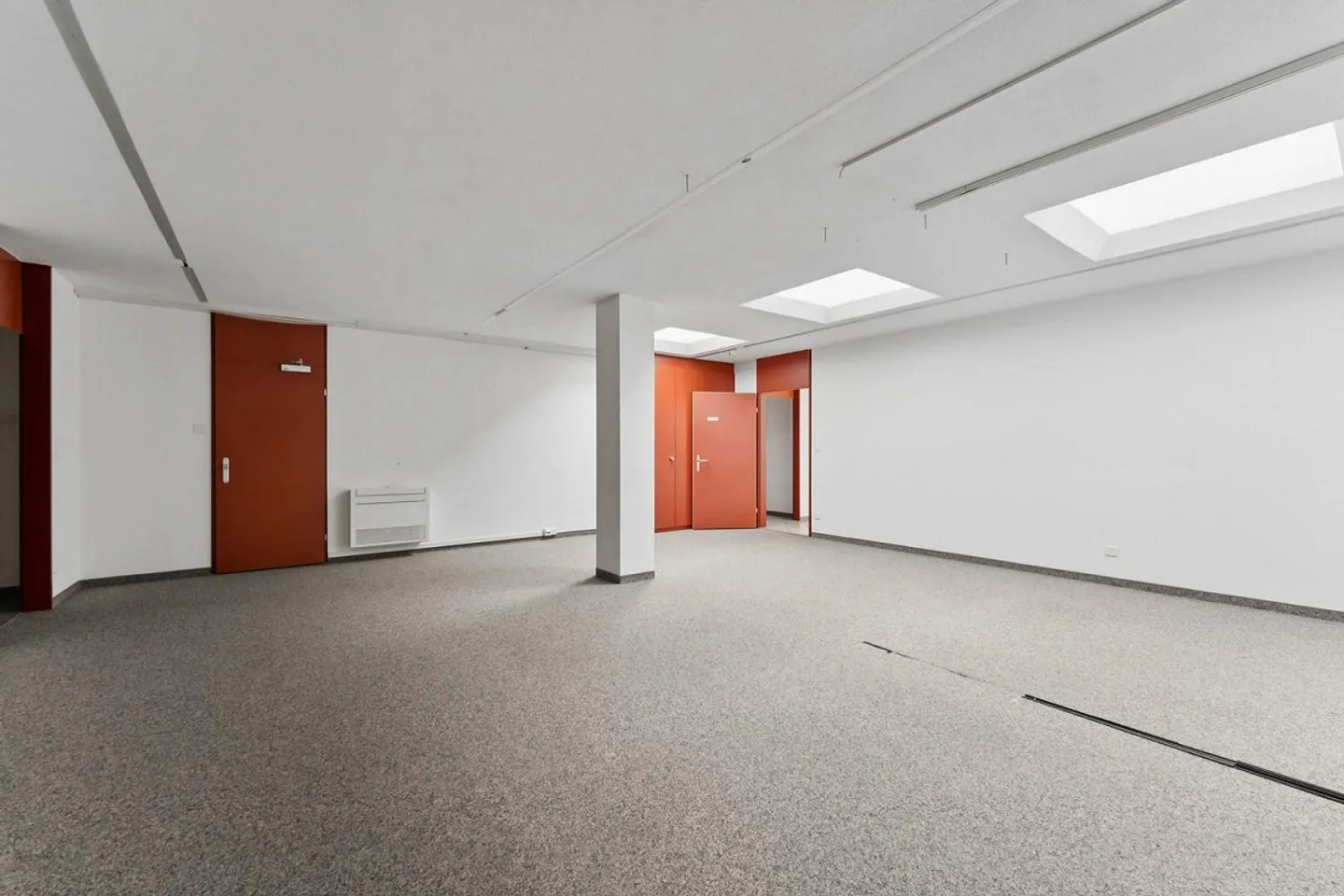 Flexible office spaces with development potential in a central location - Photo 13 of 13