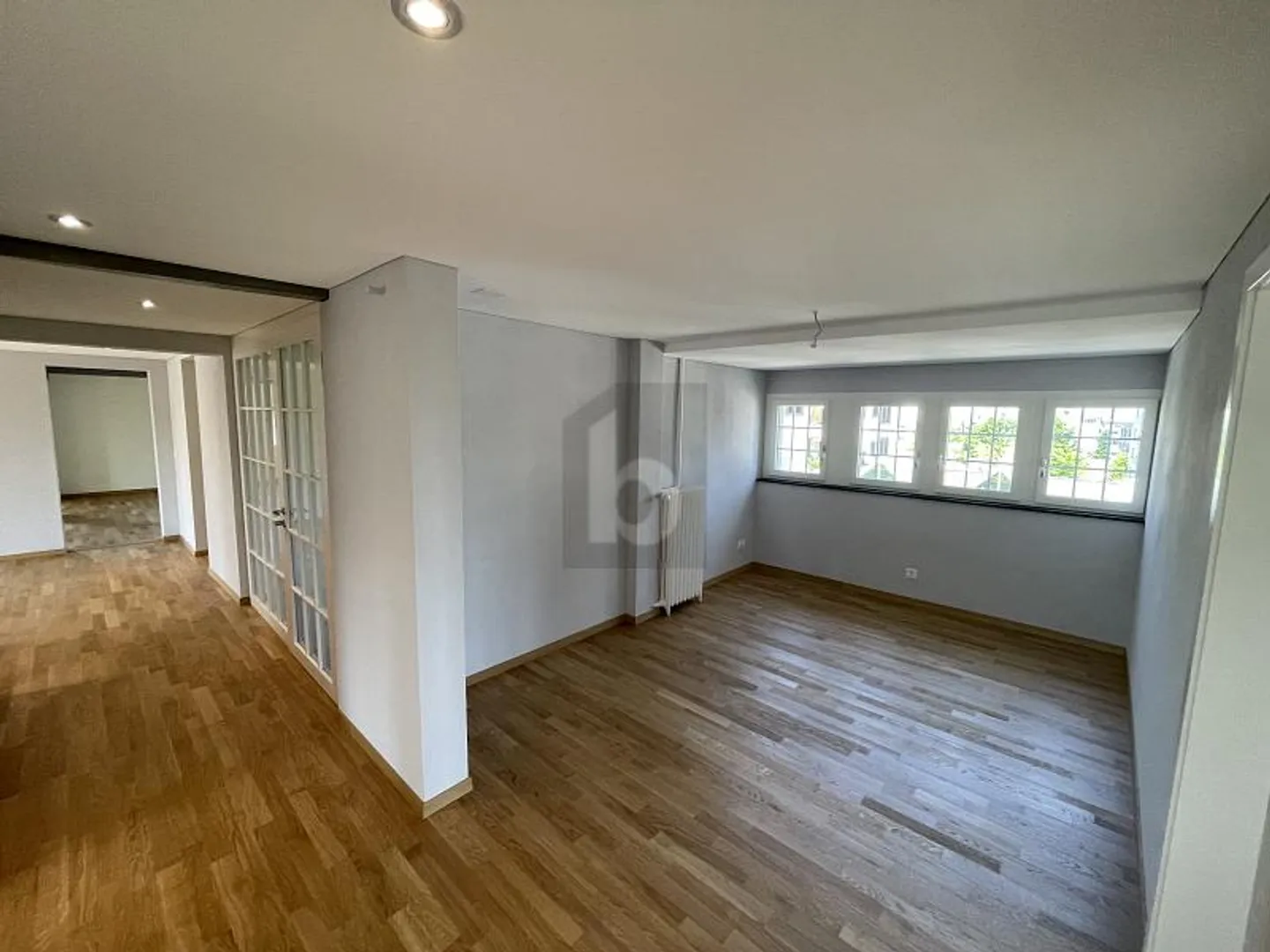 MODERNER TRAUM MIT LUXURIÖSEM AMBIENTE - Foto 3 von 6