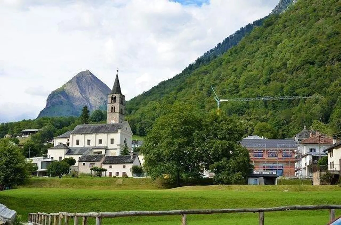 Charming Trattoria in Bleniotal - Photo 24 of 29
