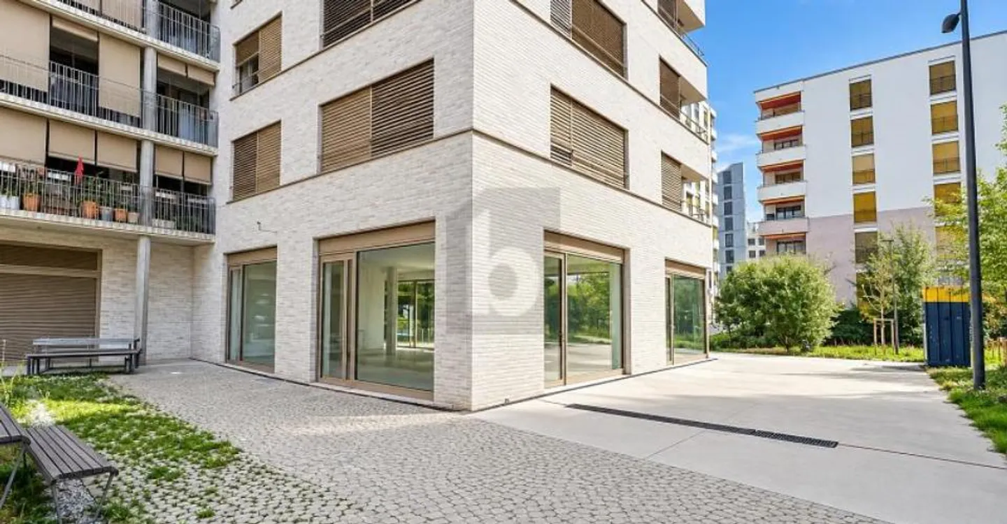 MODERN UND VOLLSTÄNDIG ANPASSBAR - Foto 1 von 4