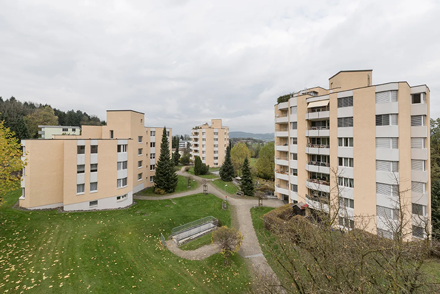 Grosse Wohnung an schöner Lage - Foto 1 von 11