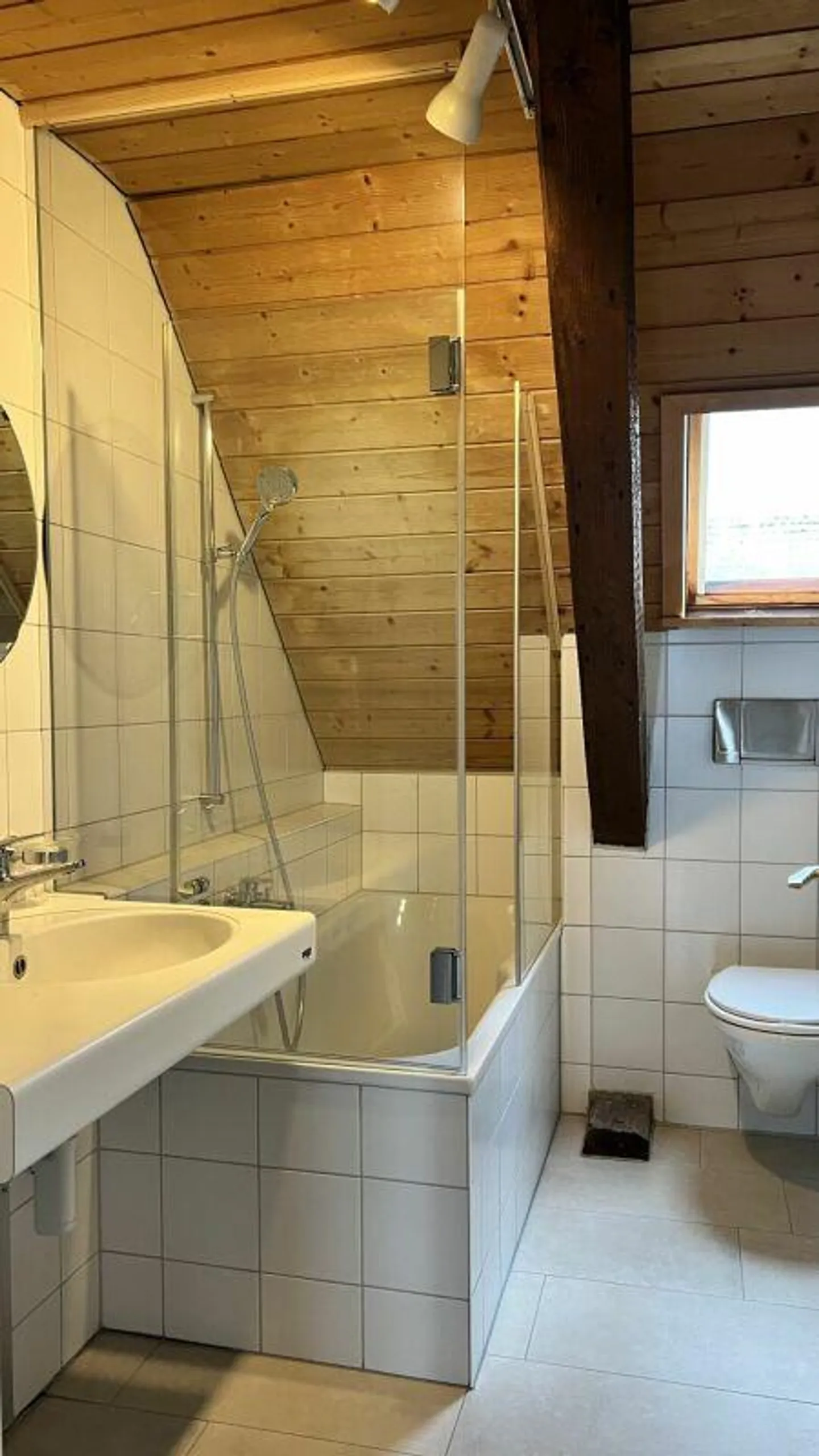 sonnige 2.5-Zimmerwohnung mit Galerie und zusätzlichem Zimmer - Foto 10 von 14