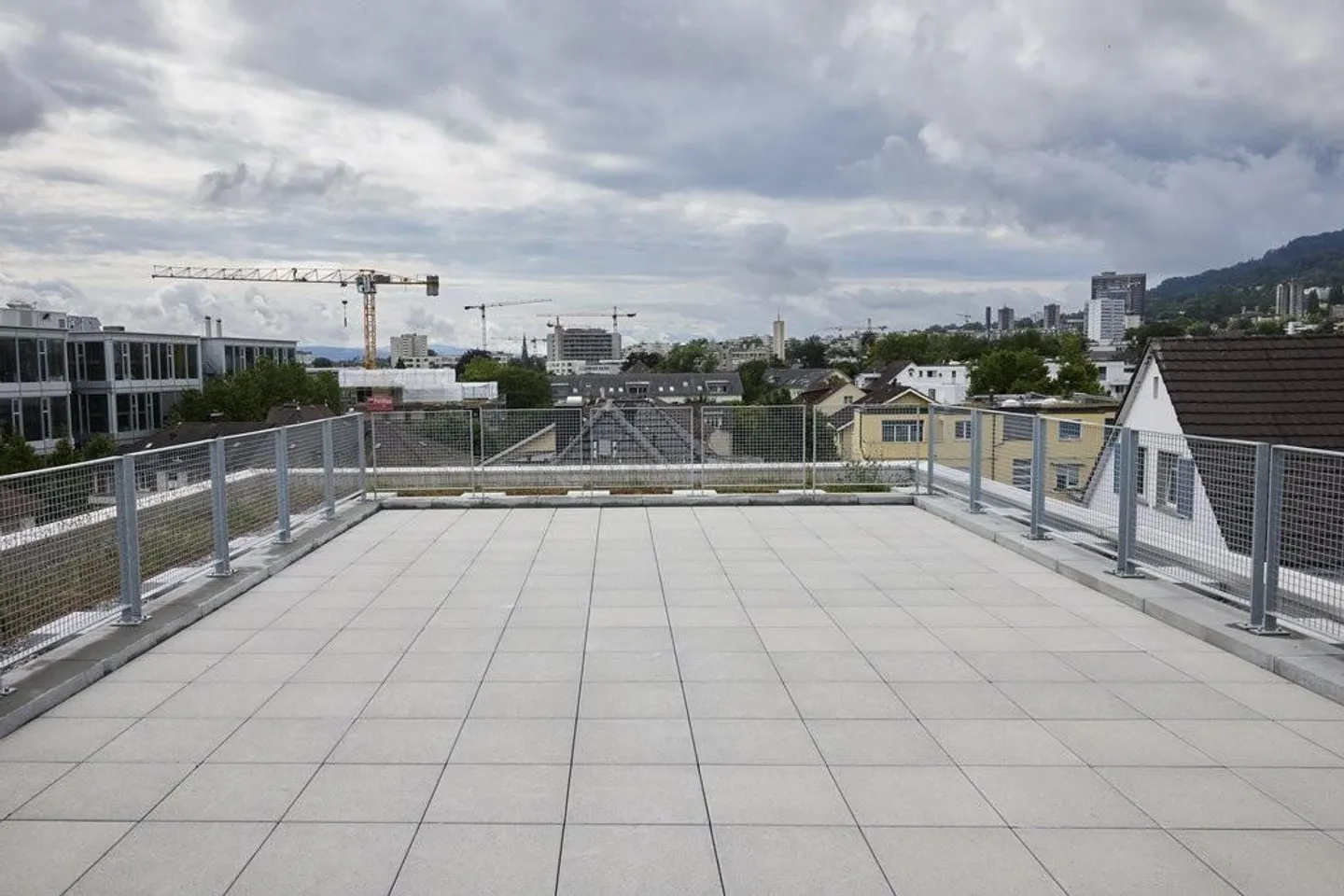 Moderne Attikawohnung in Zürich - Foto 7 von 7