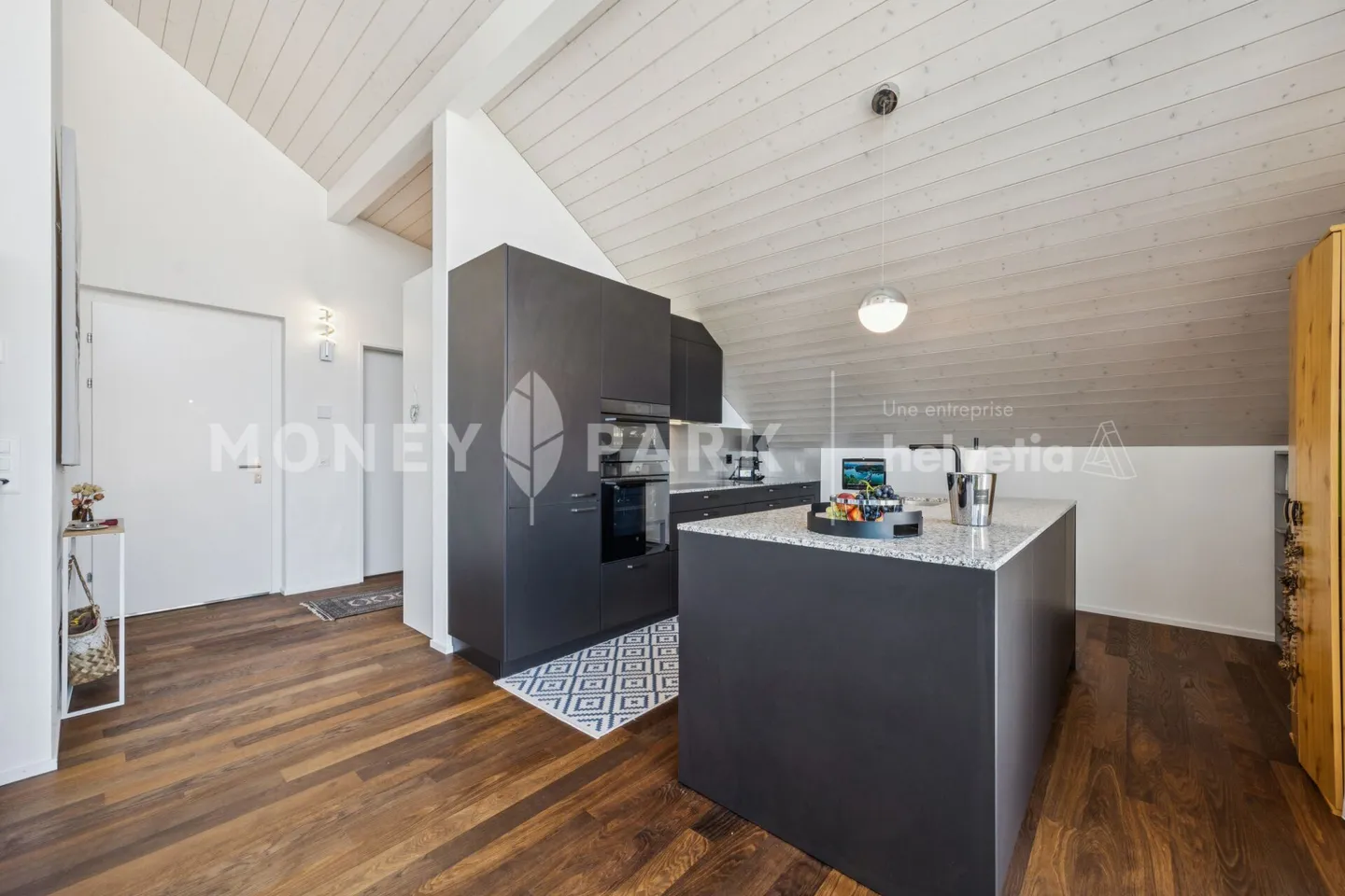 Bel appartement moderne en attique - Photo 4 sur 13