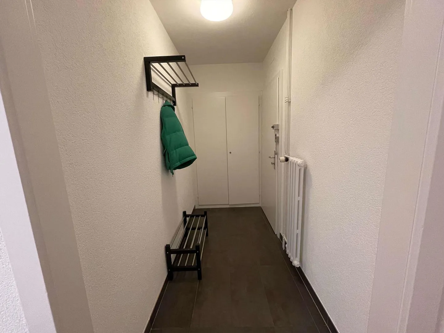 Camera arredata in appartamento modernizzato in una posizione centrale - Foto 25 di 25
