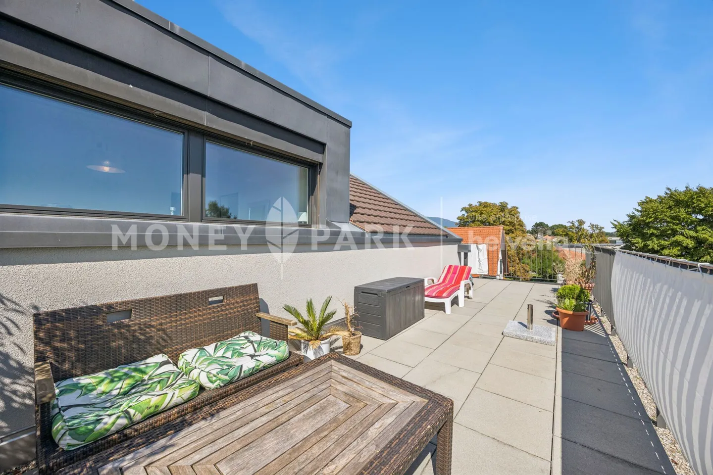 Bel appartement moderne en attique - Photo 12 sur 13