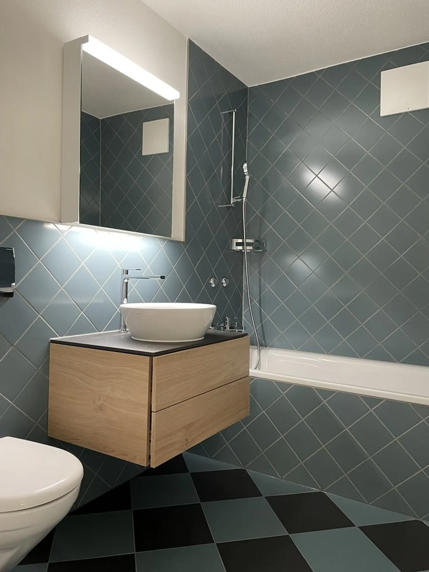 First Rental - Bright City Apartment for Rent - Photo 6 of 8