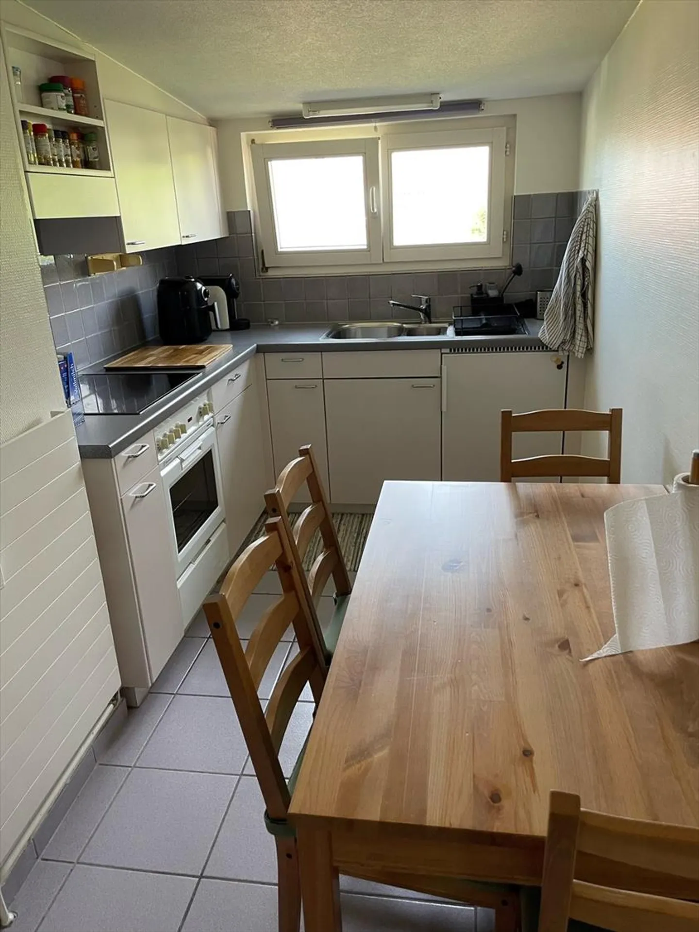 Studio in the Jura district - Photo 2 of 5