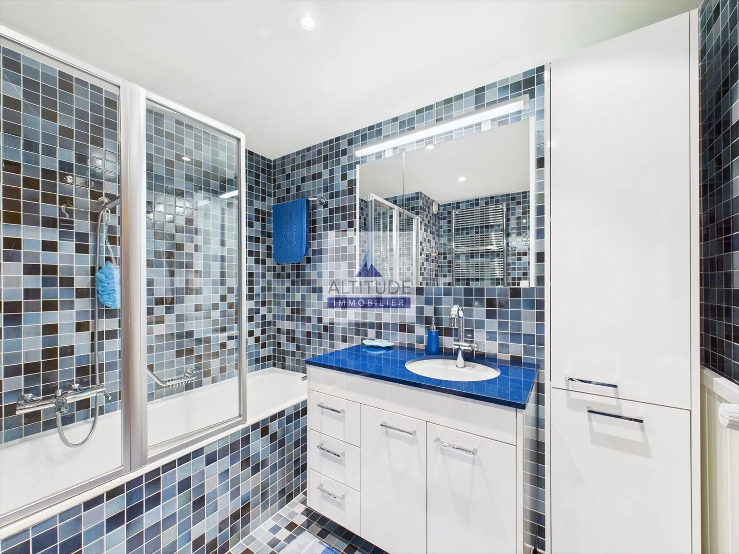 The Daisies - Photo 9 of 13