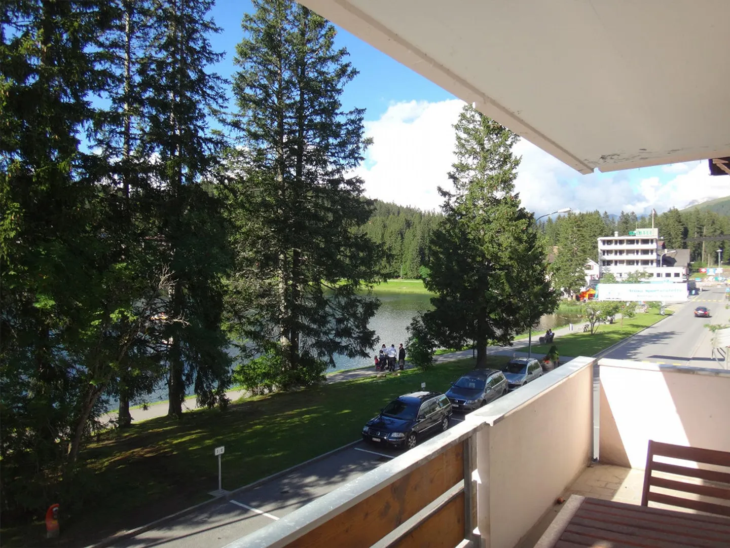 Cozy 1.5 Room Apartment with Lake View - Photo 1 of 7