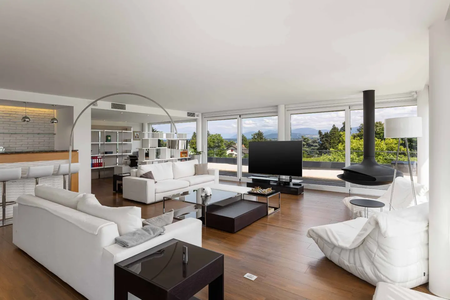 Luxury Villa with Lake View - Photo 1 of 13