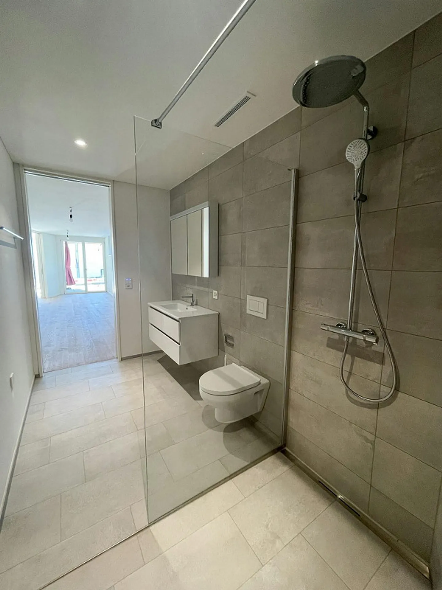 Sunny Garden Apartment in Preferred Location in Höngg - Photo 6 of 9