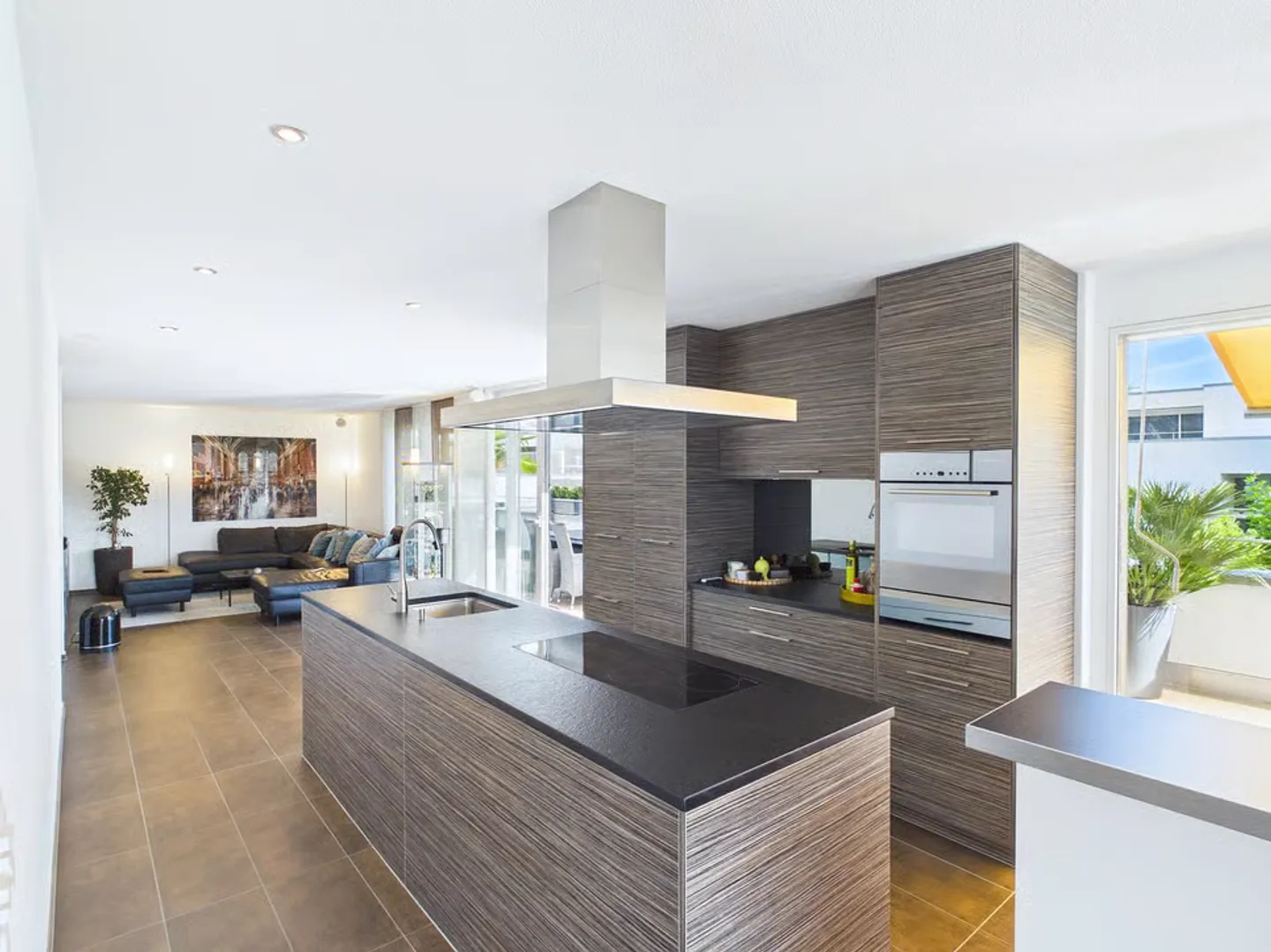Exclusive penthouse apartment with spacious terraces - Photo 5 of 13