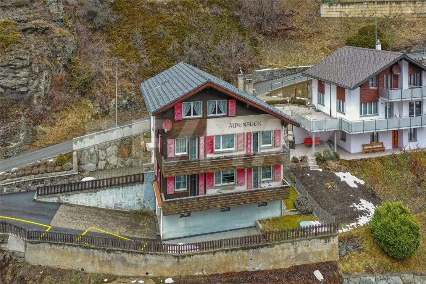 Mehrfamilienhaus zu Verkaufen - Foto 1 von 13