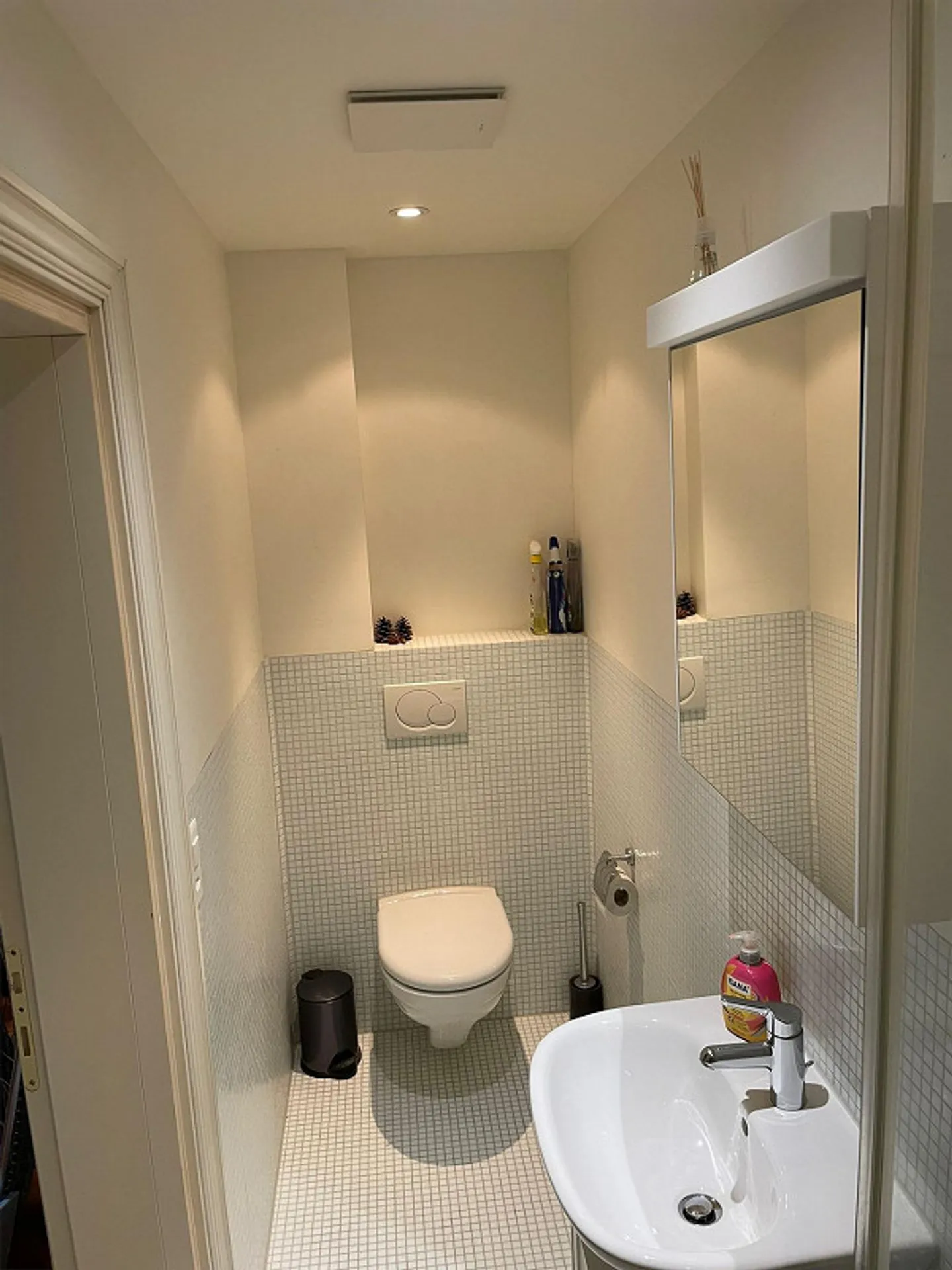 Charming Studio Apartment in Zurich - Photo 2 of 5