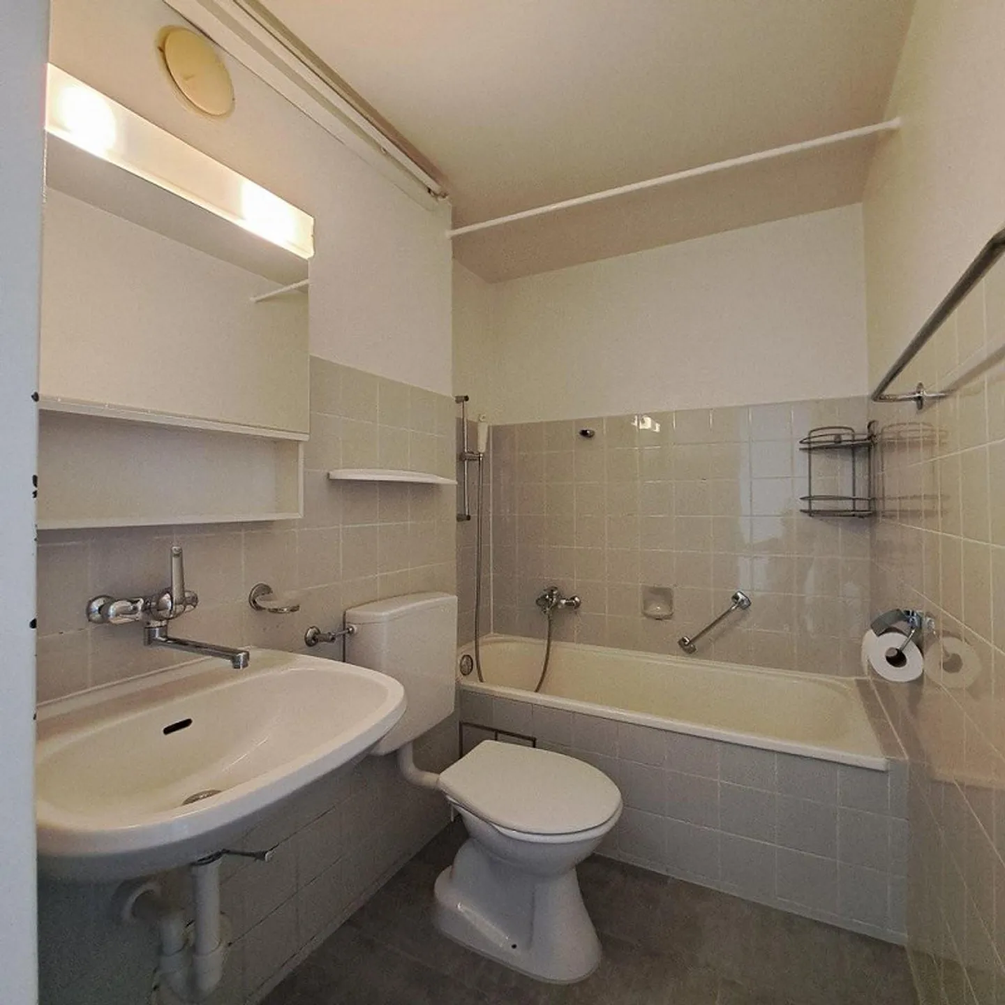 Stylish attic apartment with a magnificent view - Photo 7 of 11