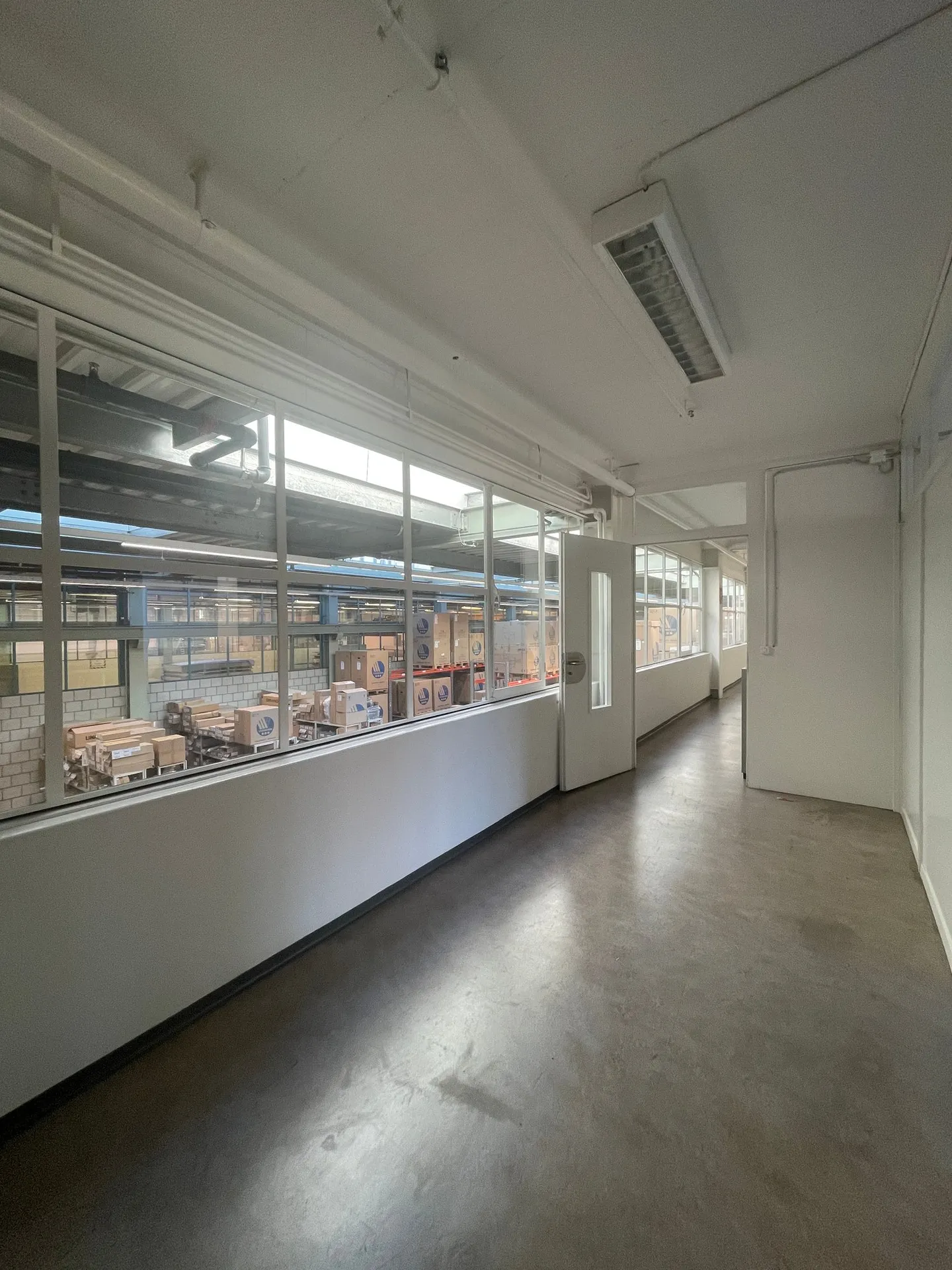 Spazi commerciali attraenti a Gwatt - Foto 2 di 11