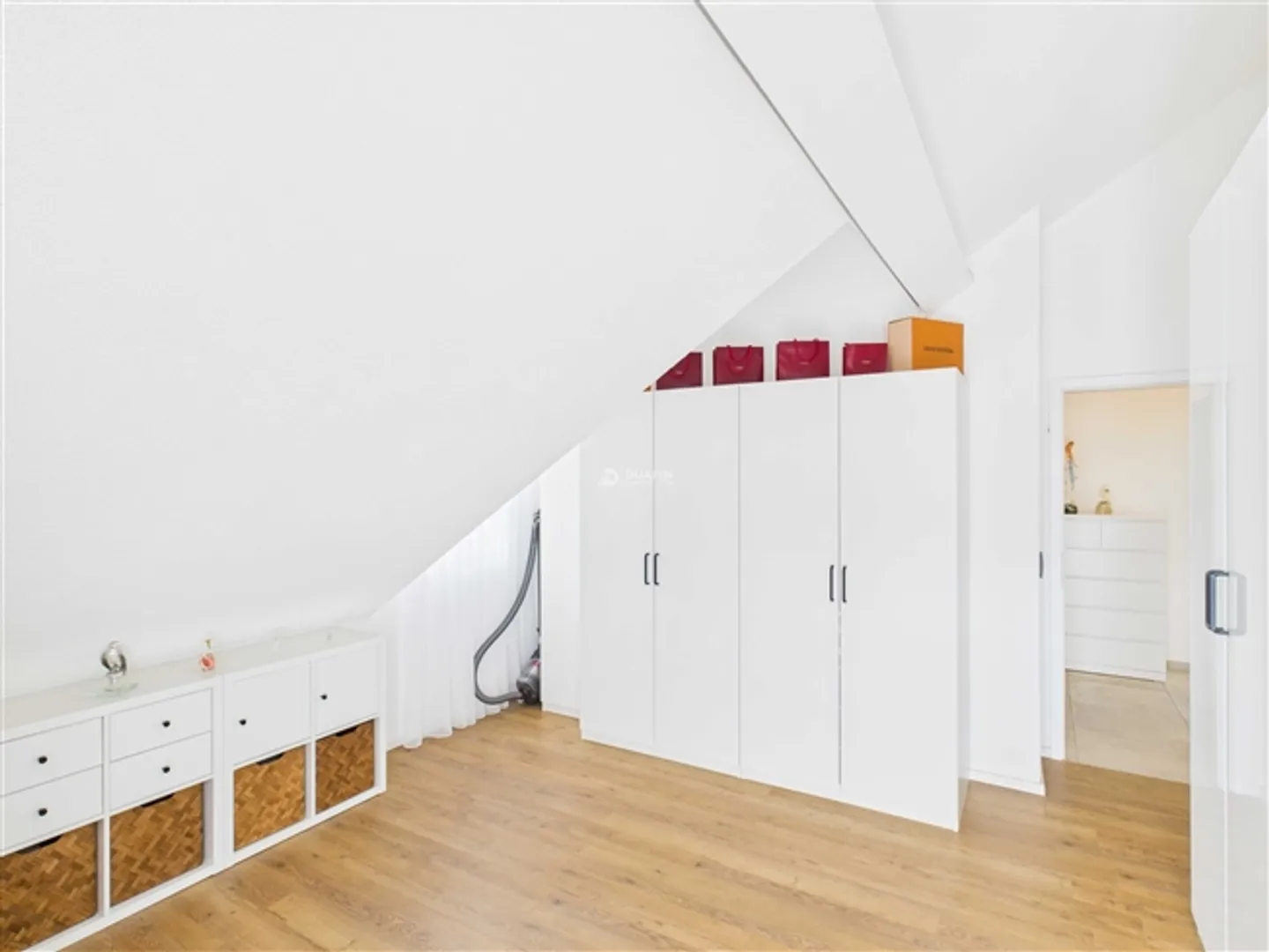 Casa a 3 famiglie, ristrutturata nel 2021, con 2 garage a Trimbach - Foto 6 di 13