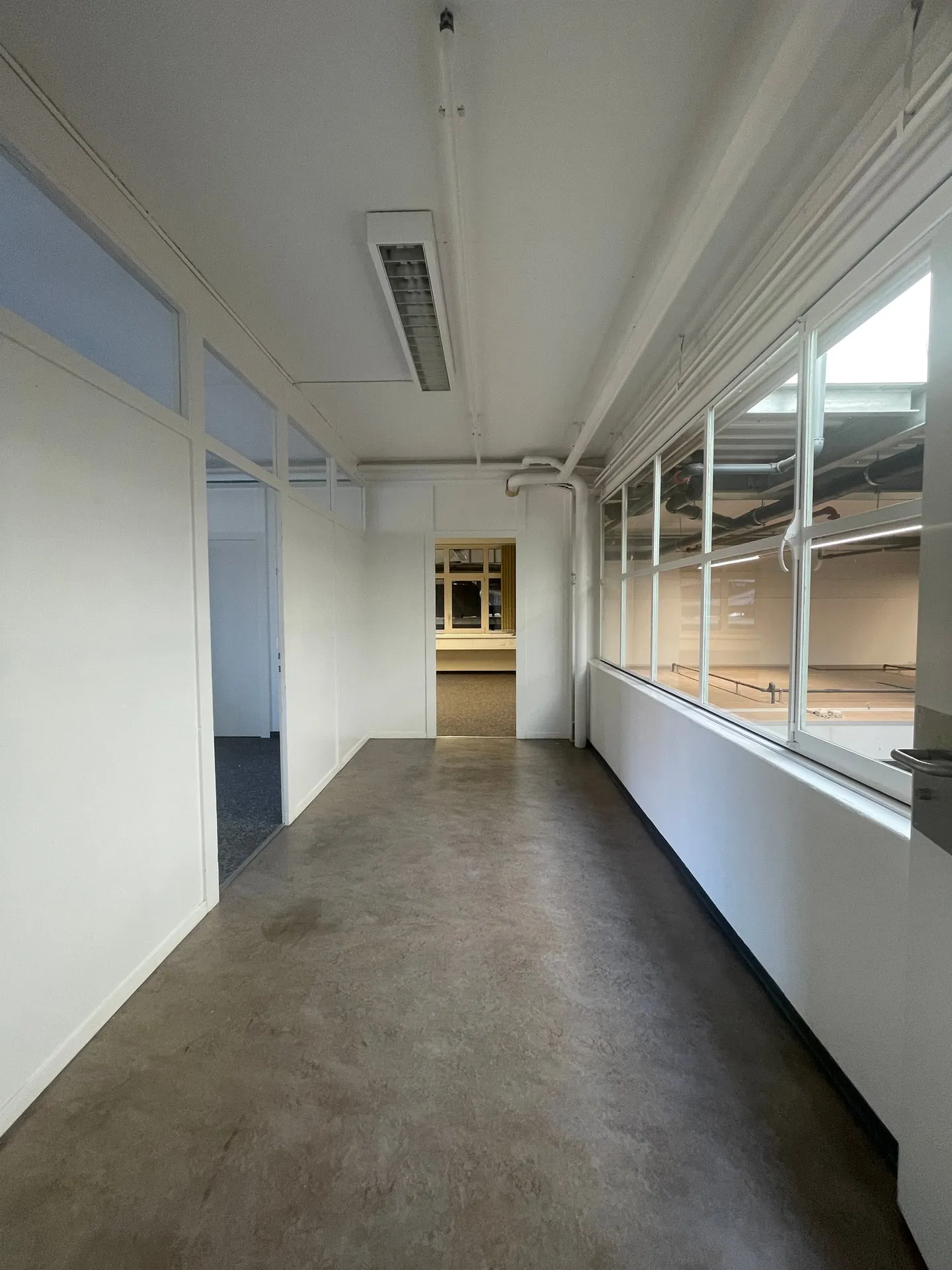 Spazi commerciali attraenti a Gwatt - Foto 3 di 11