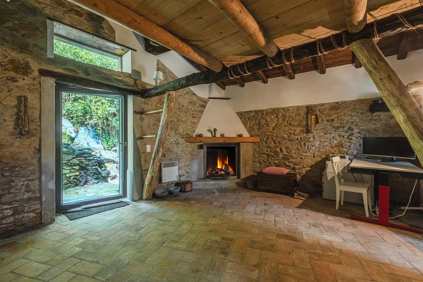 RENT TO BUY - RUSTIC 2.5 ROOMS IN NATURE IN CADEMARIO - Photo 8 of 11
